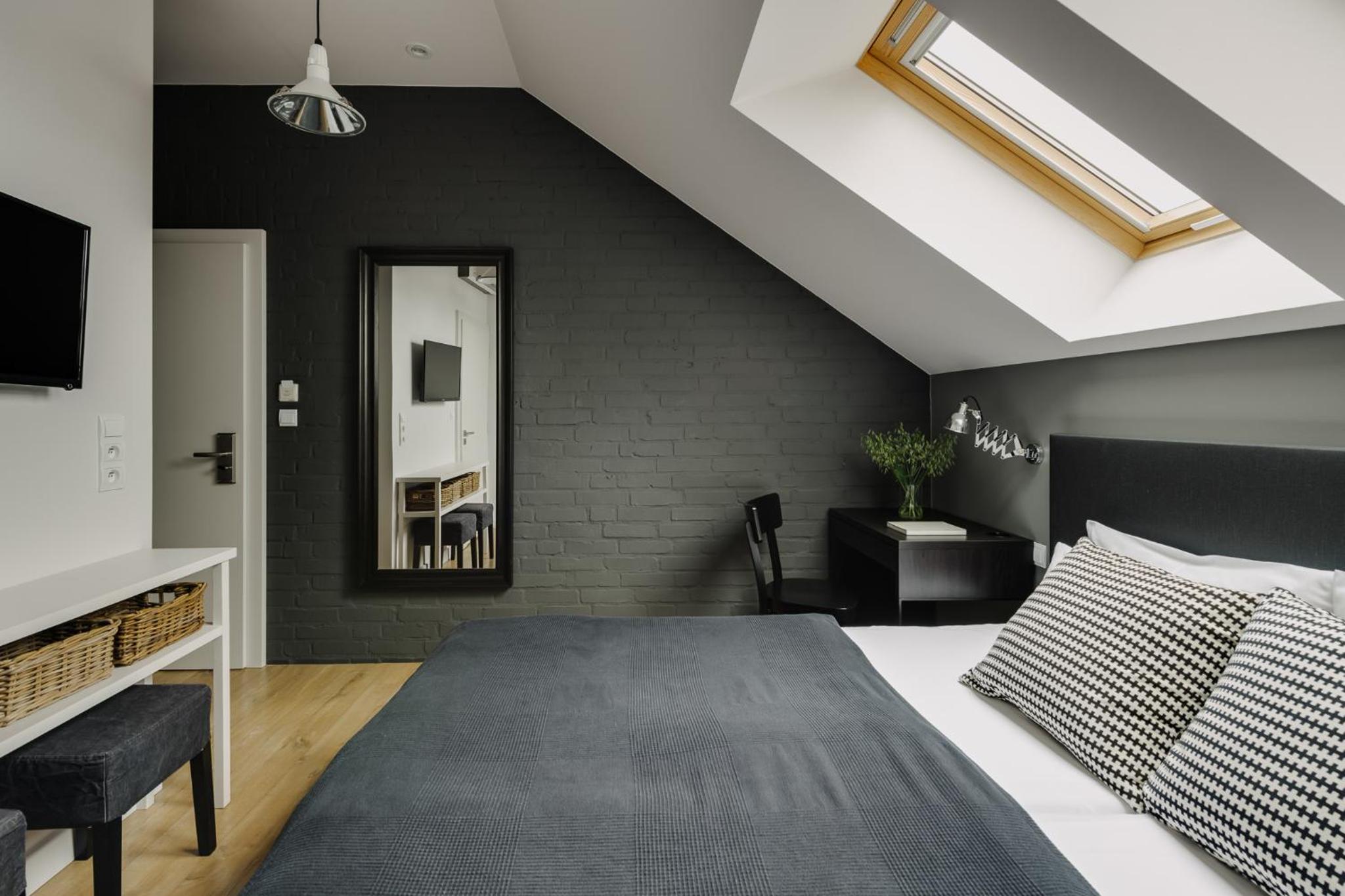 Double or Twin Room - Photo 13
