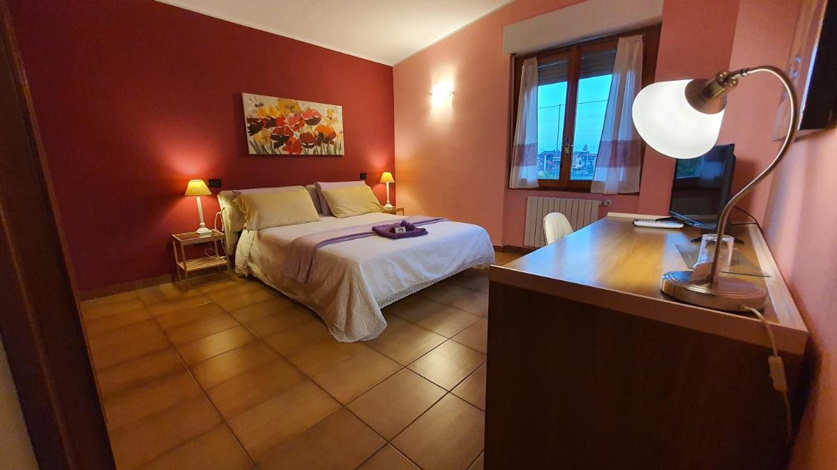 Deluxe Room (2 Adults + 1 Child)