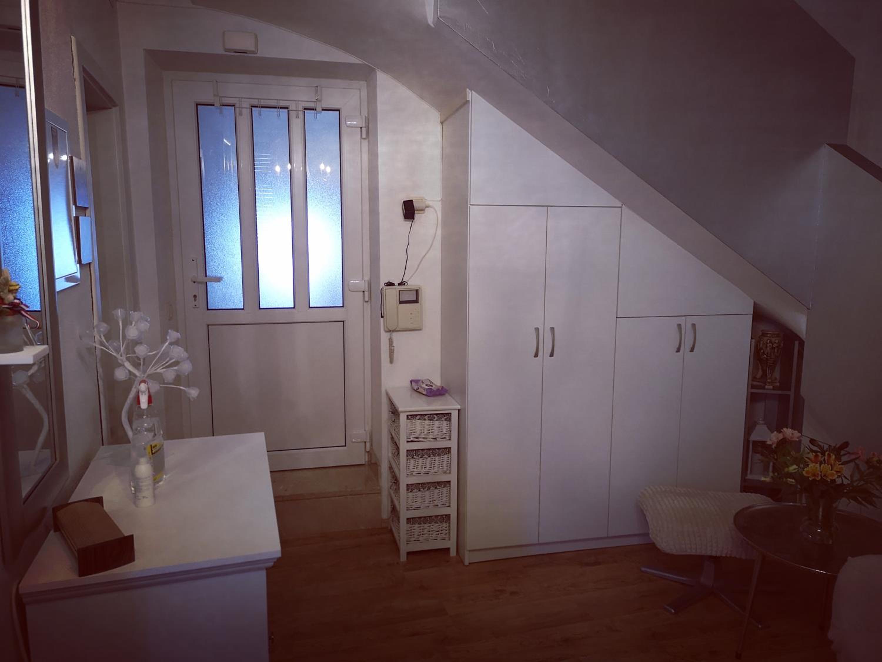 Apartment photo 2