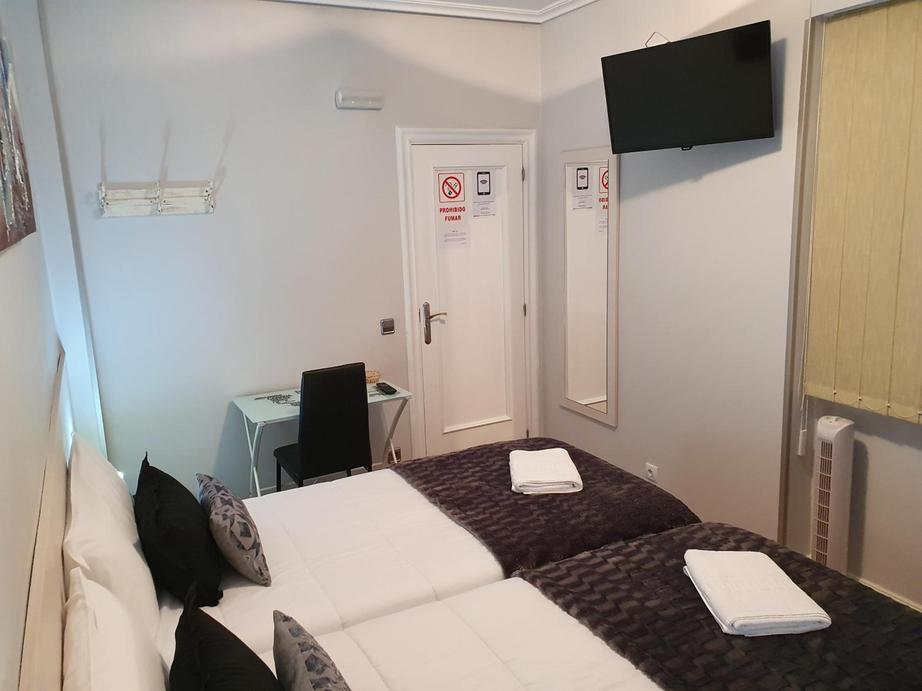 Habitación Doble con Baño Privado