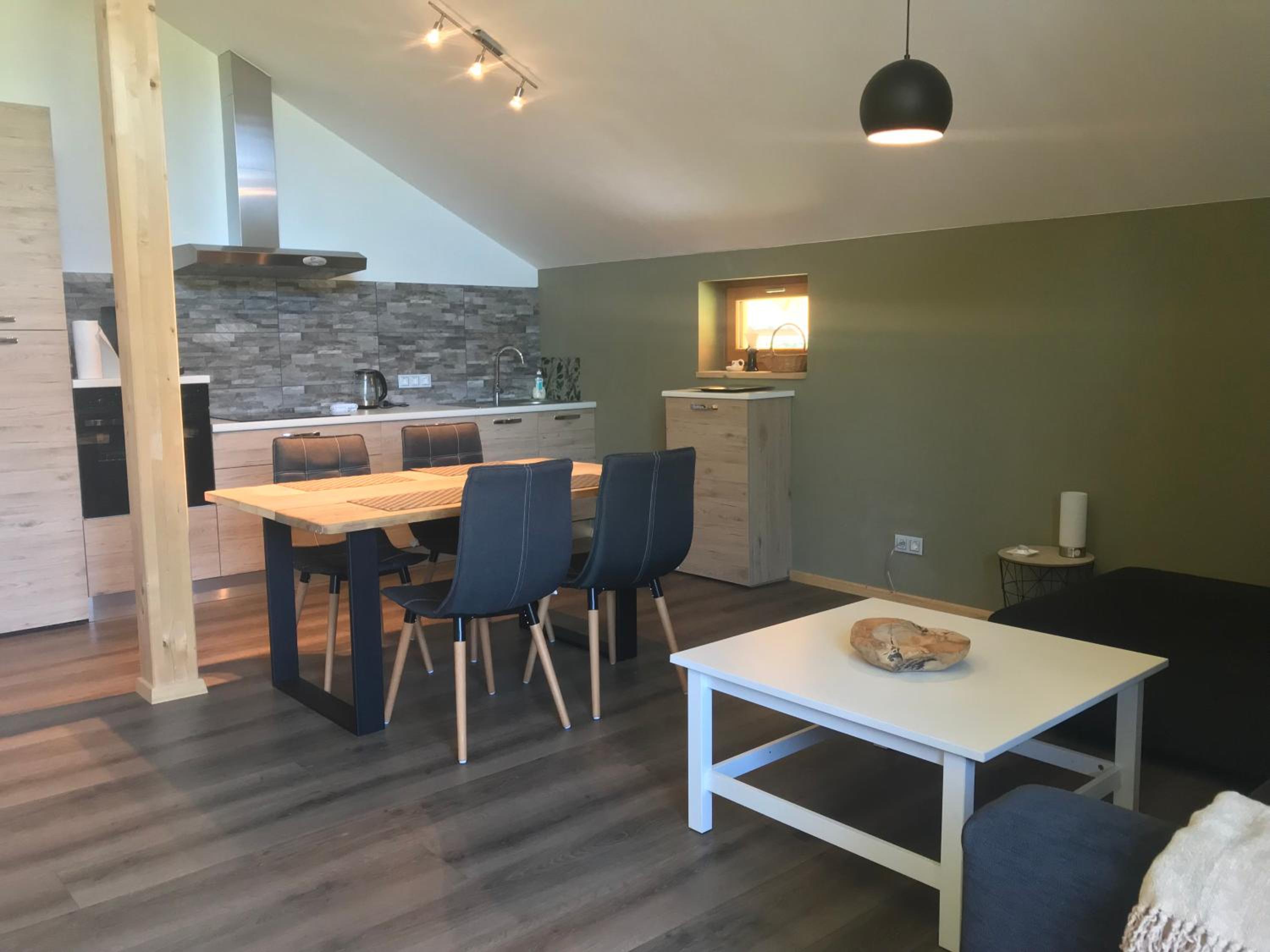 Apartment with Mountain View - Photo 23