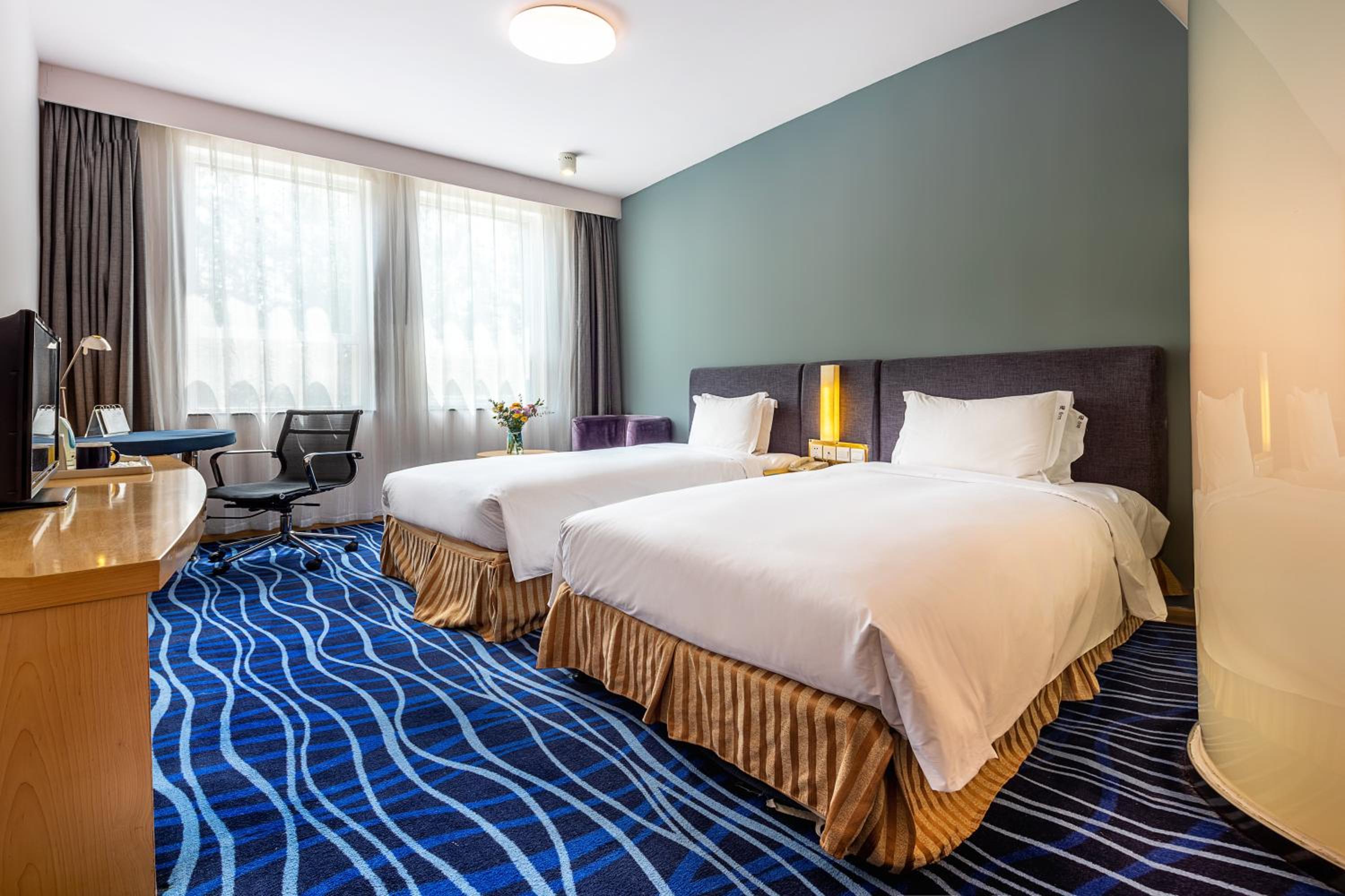 Standard Twin Room - Extra Floor Space photo 1