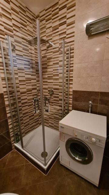 Two-Bedroom Villa - Photo 9