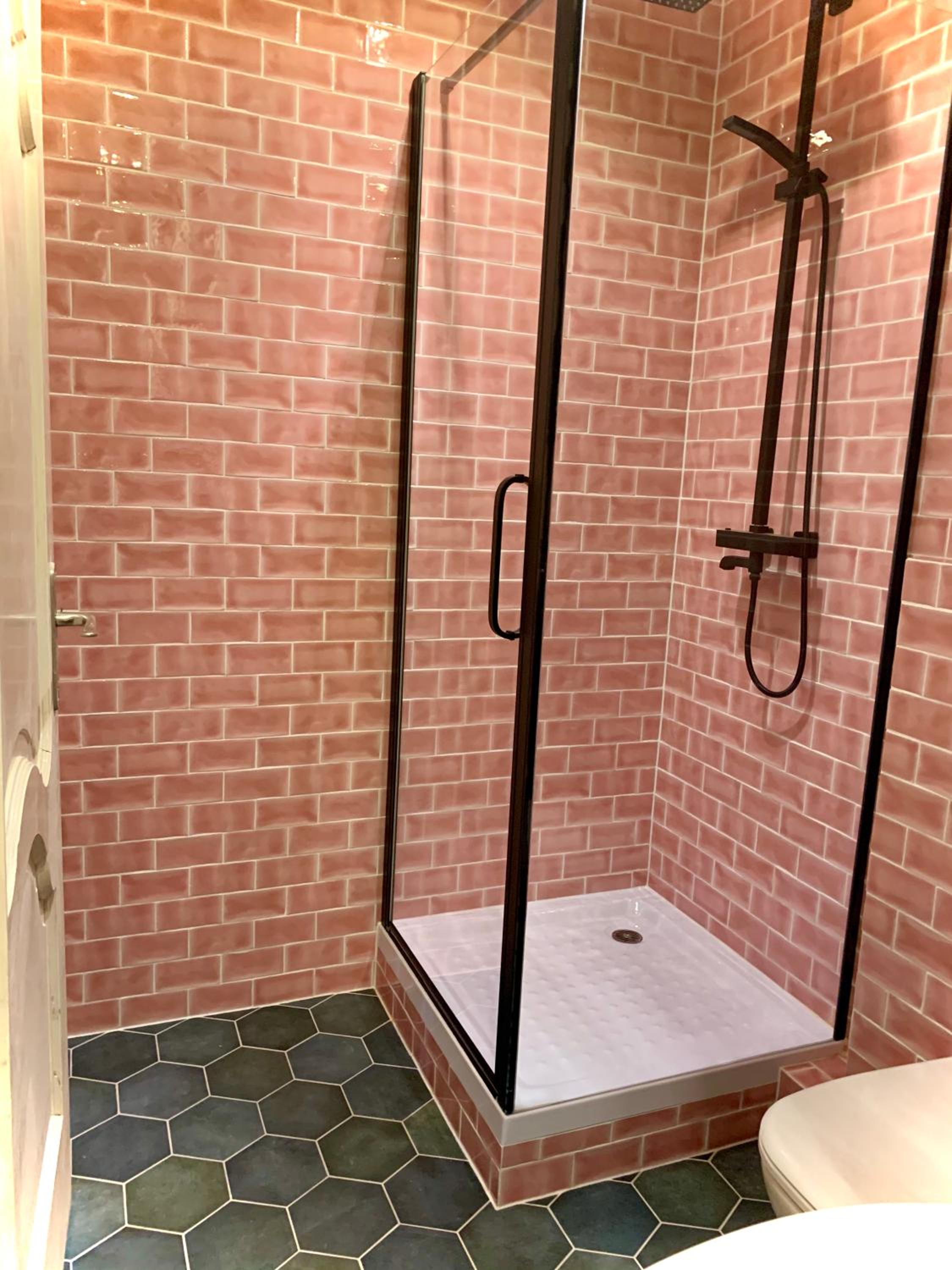 Deluxe Room - Photo 6