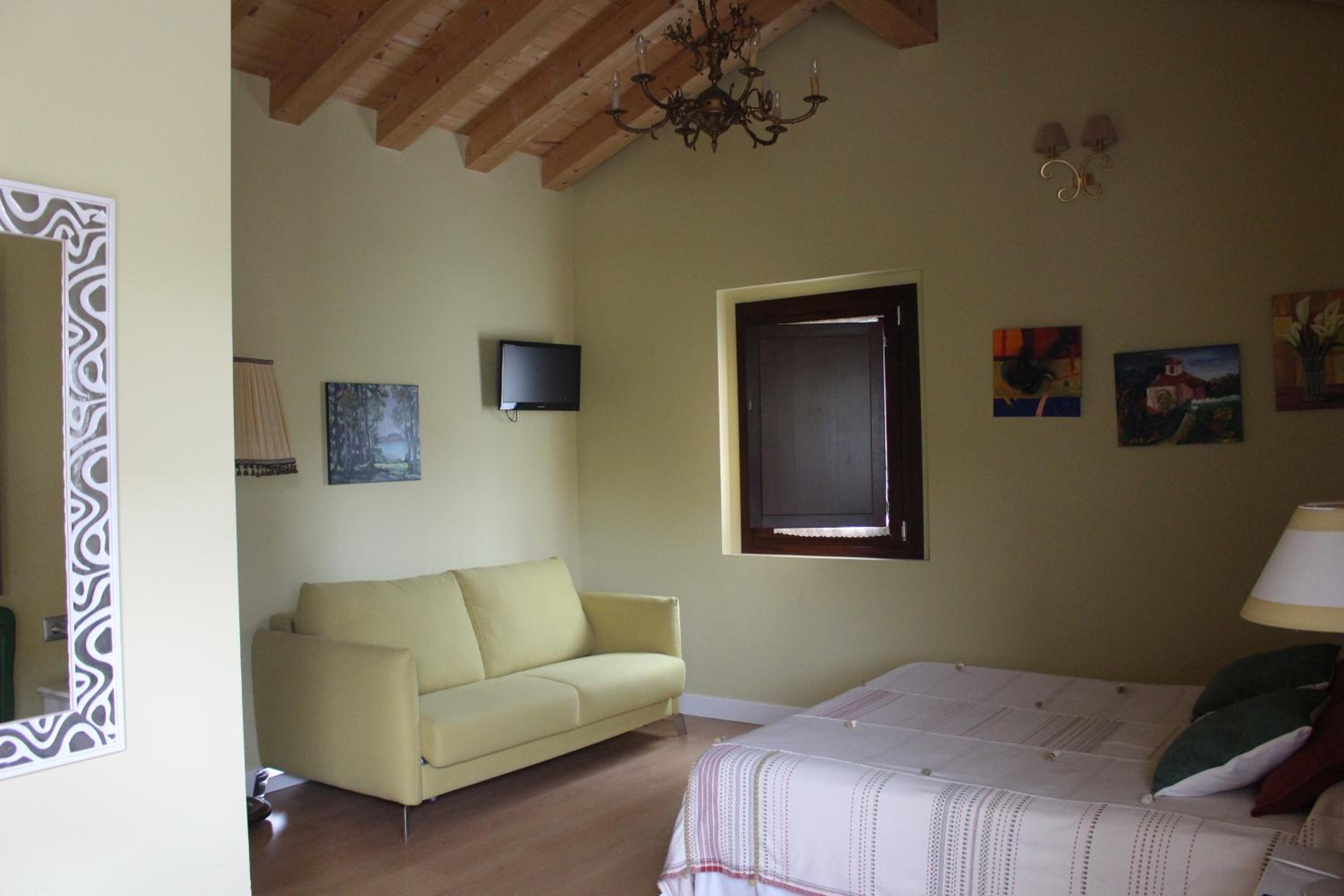 Double Room - Disability Access photo 3