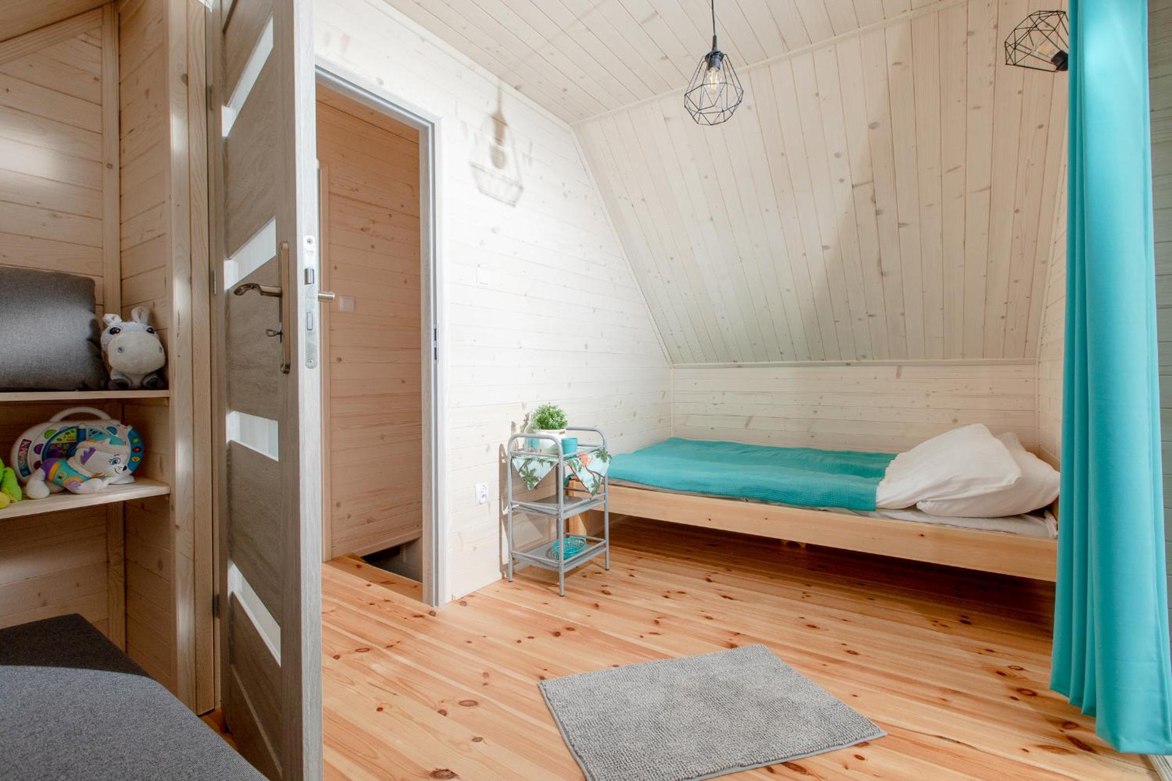 Two-Bedroom House - Photo 3