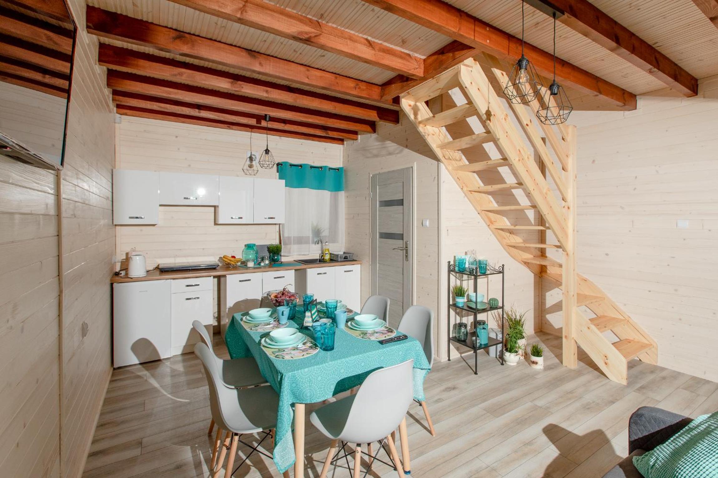 Two-Bedroom House - Photo 2