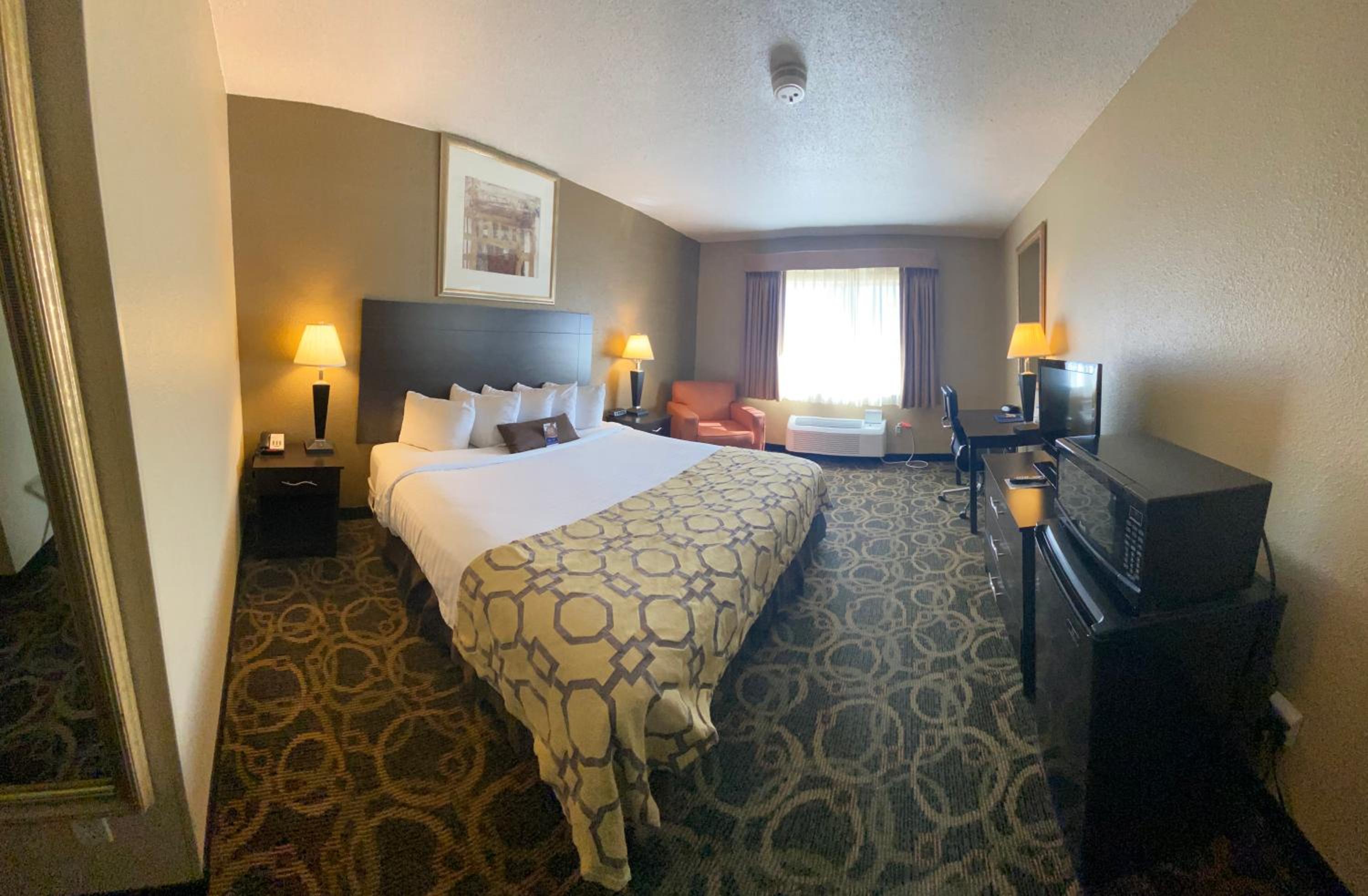 King Room - Non-Smoking - Photo 1