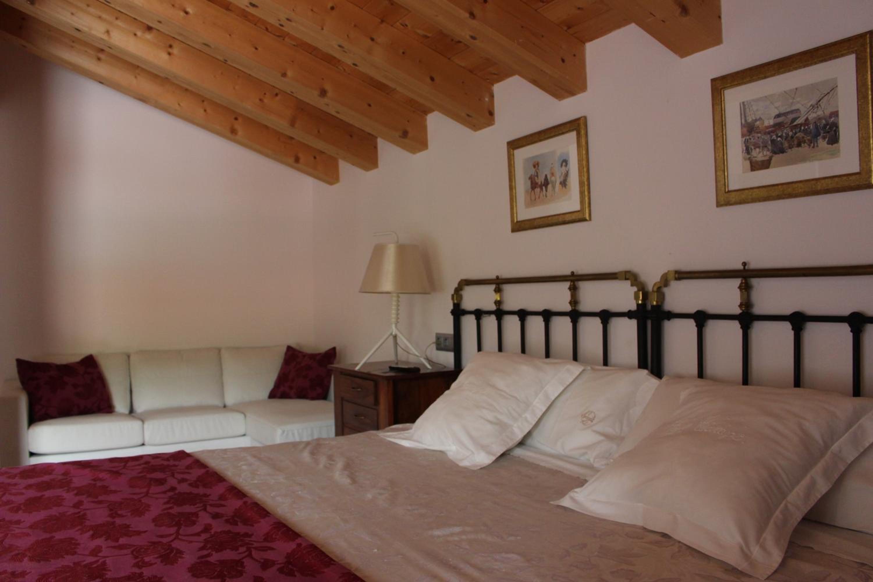 Superior Double Room - Photo 11