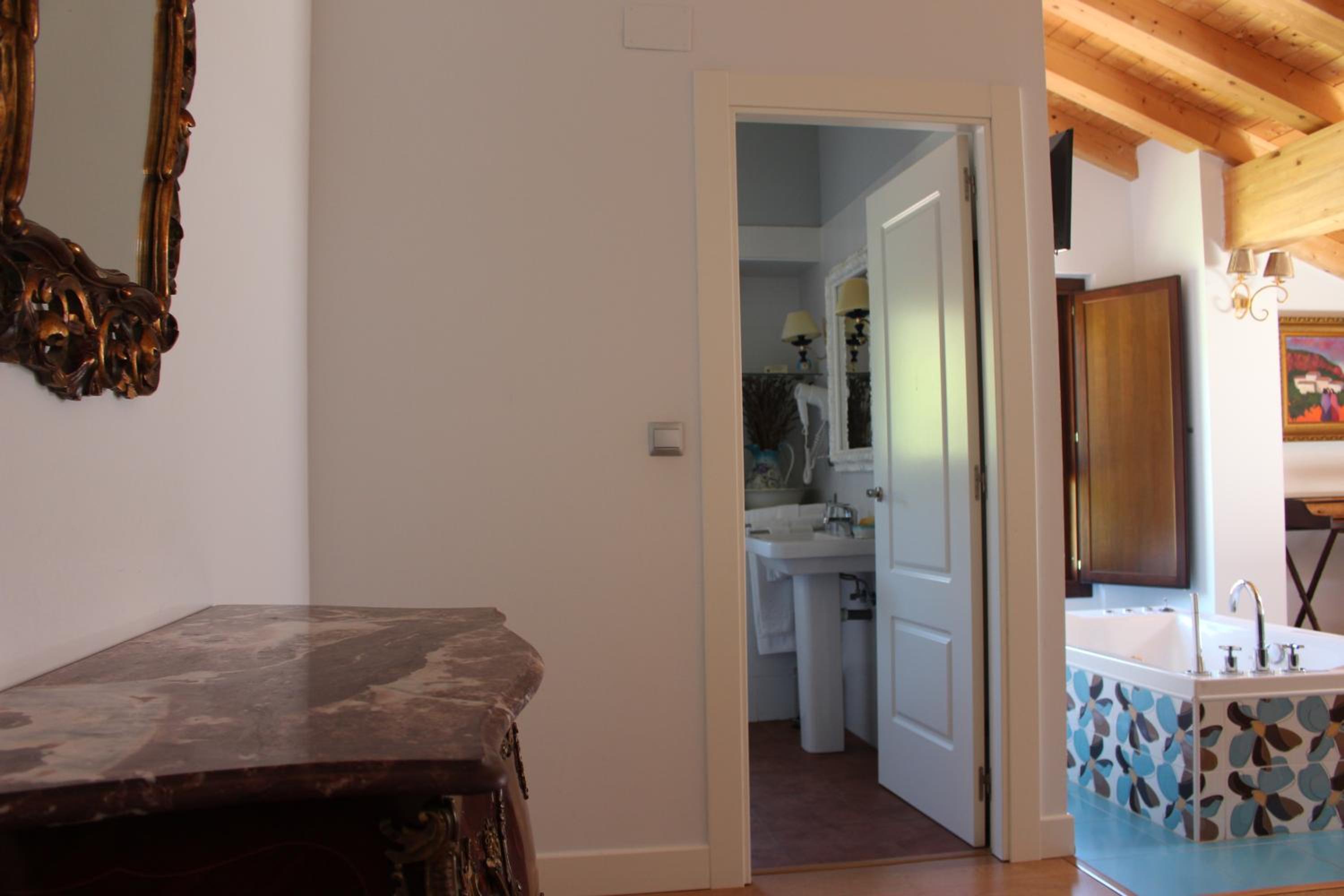 Superior Double Room - Photo 5