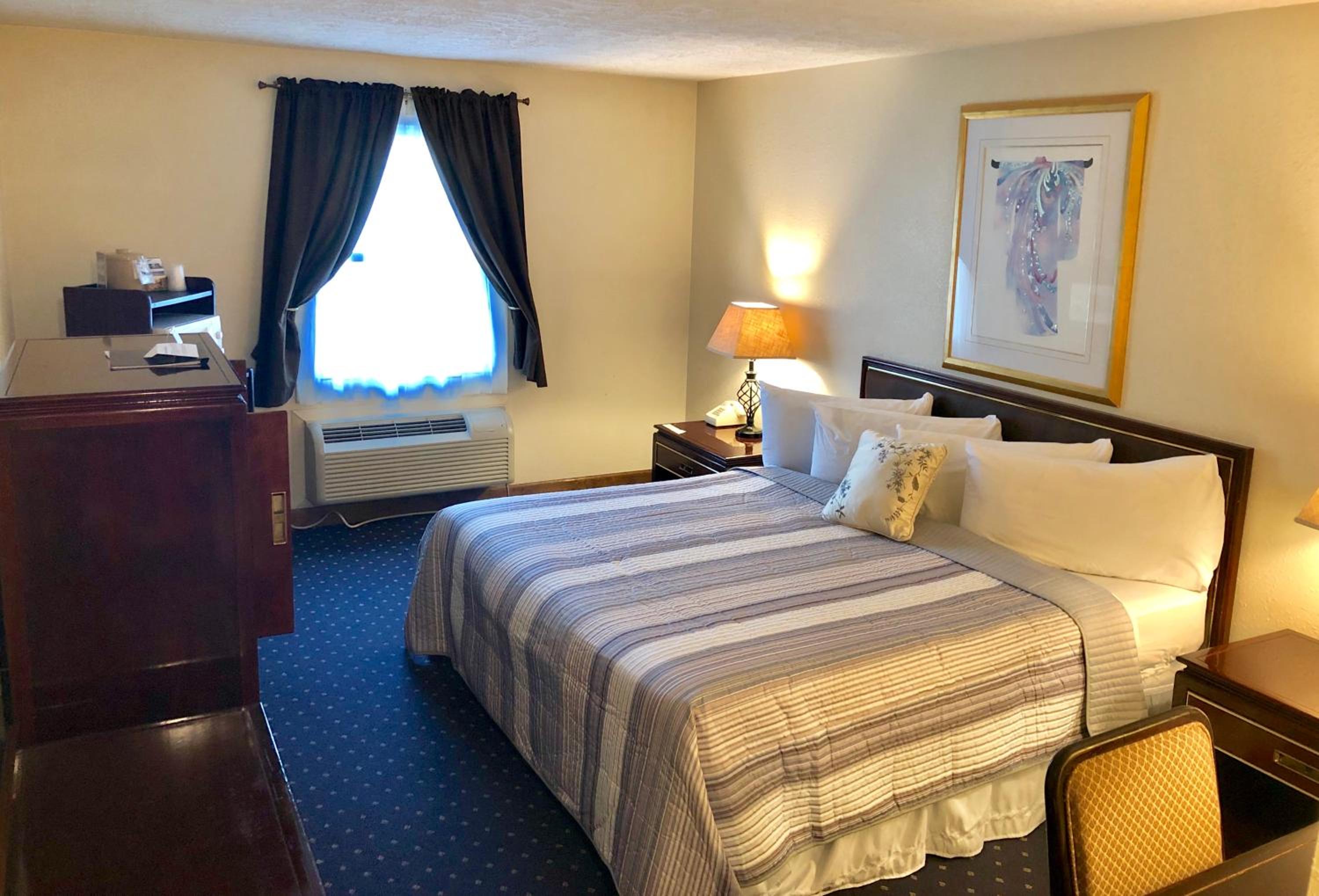 Standard King Room - Photo 1