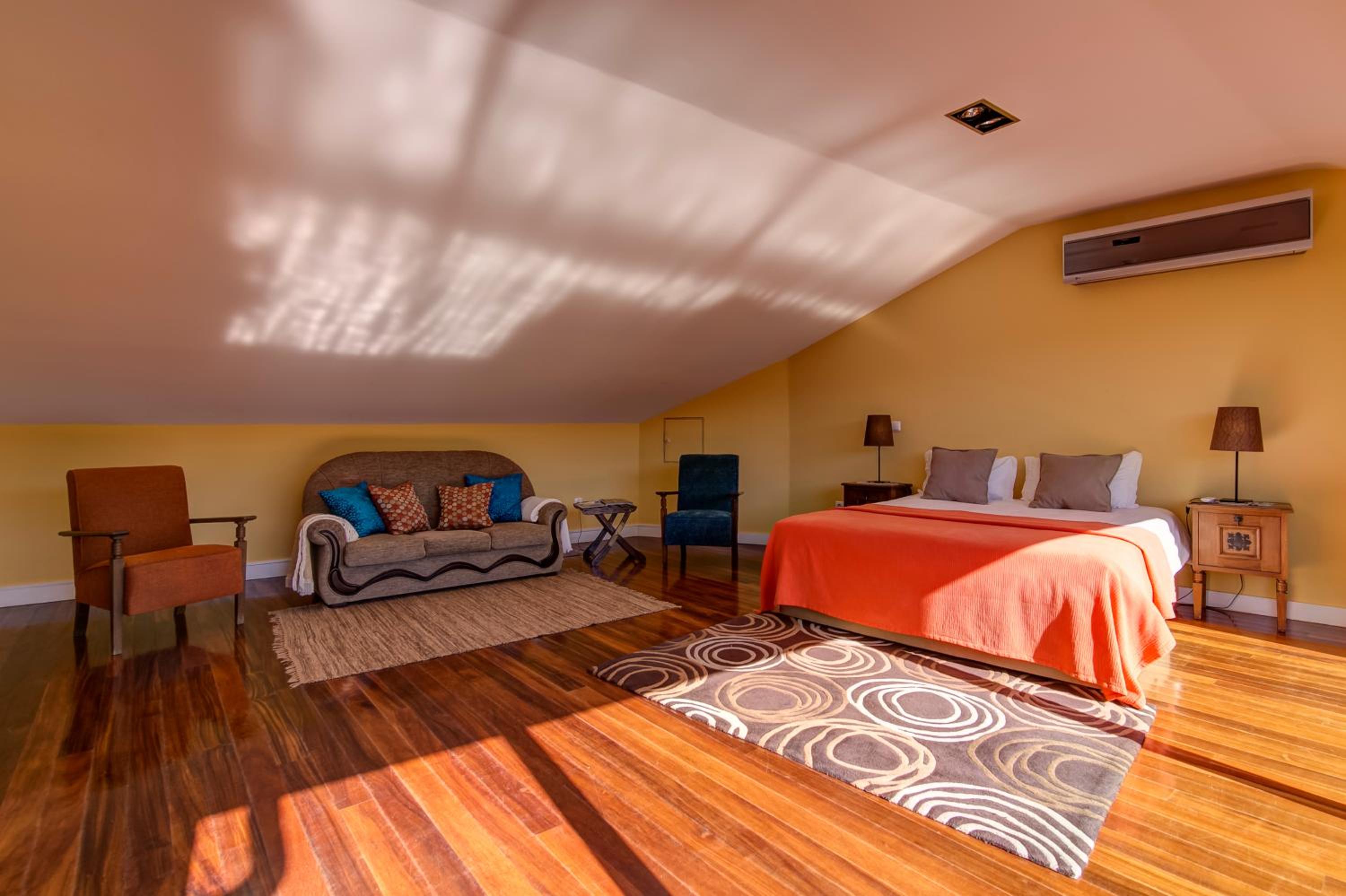 Four-Bedroom House - Photo 1