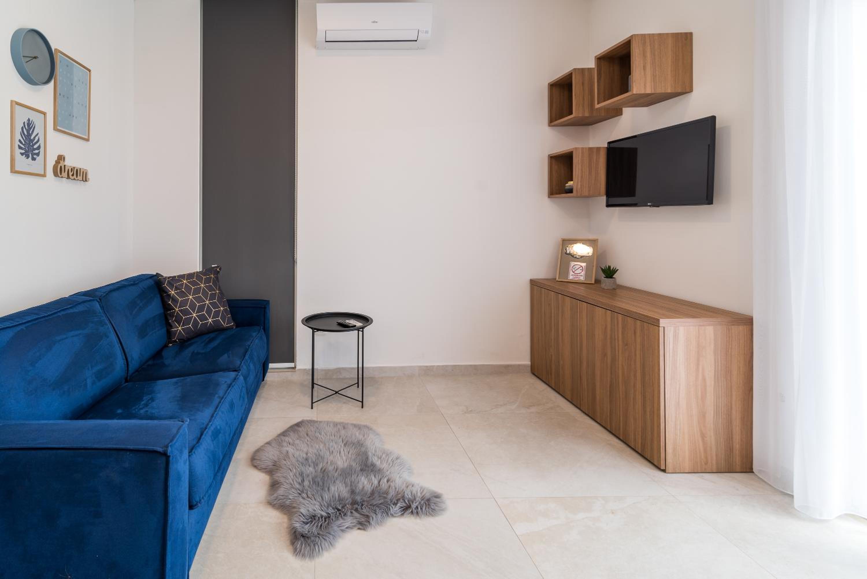 One Bedroom Apartment with Terrace photo 1