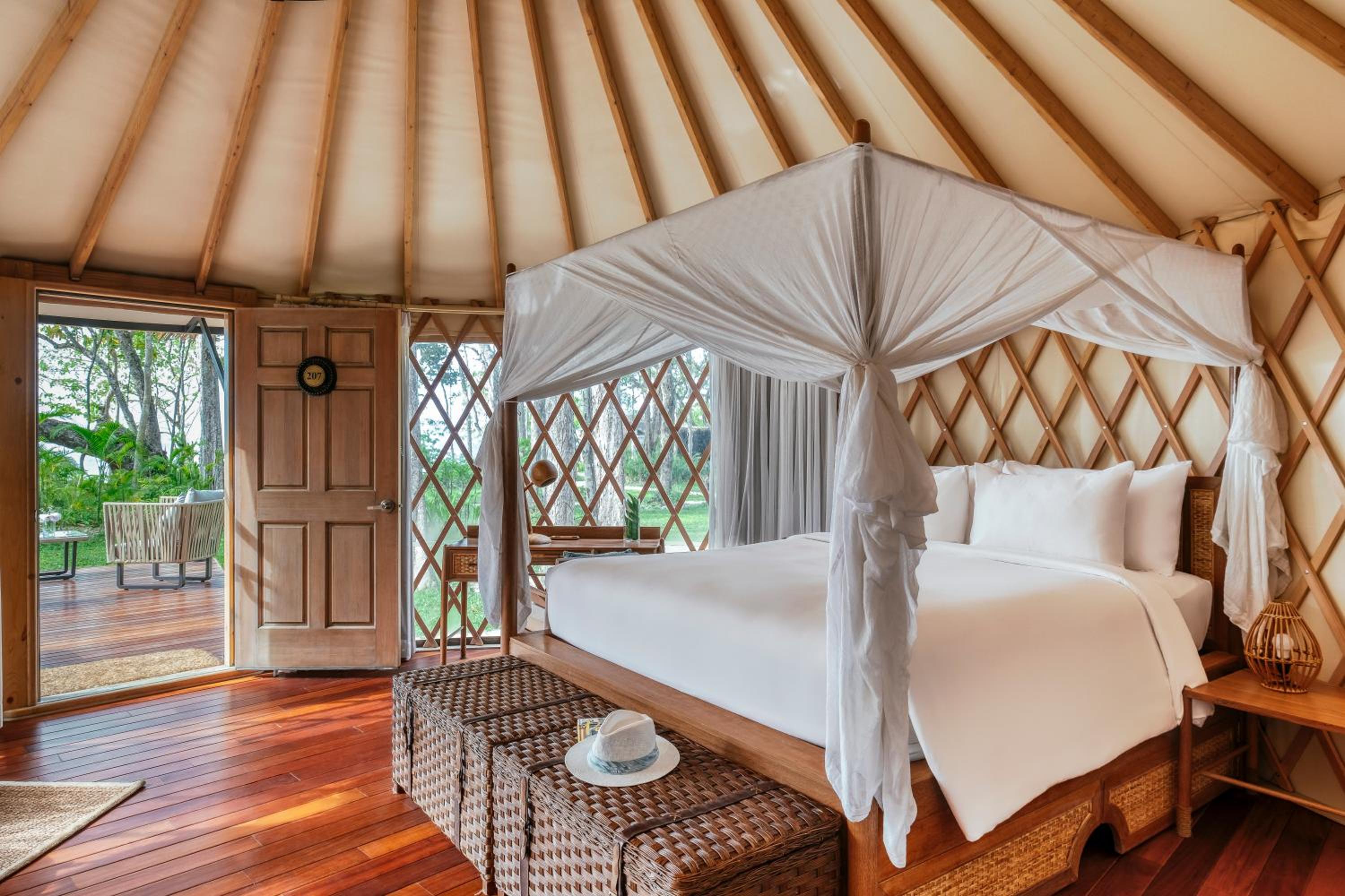 Double or Twin Room with Partial Sea View