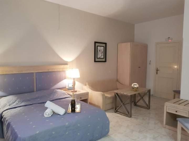 Apartment with Sea View - Photo 11