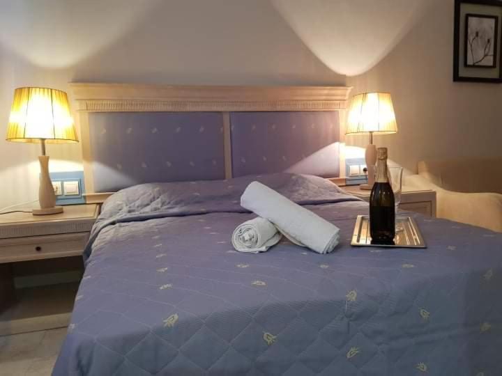 Apartment with Sea View - Photo 9