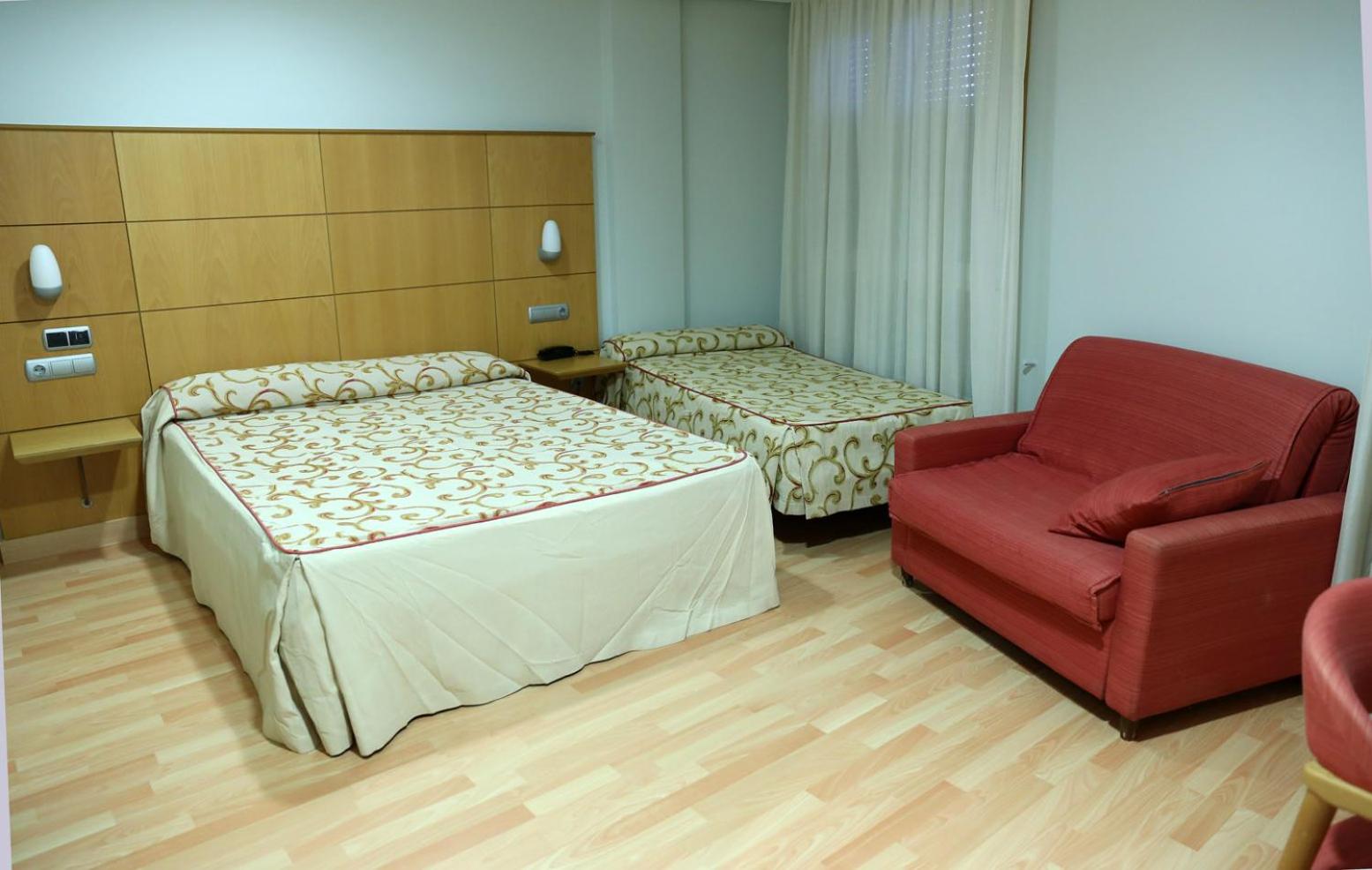 Standard Double or Twin Room photo 2