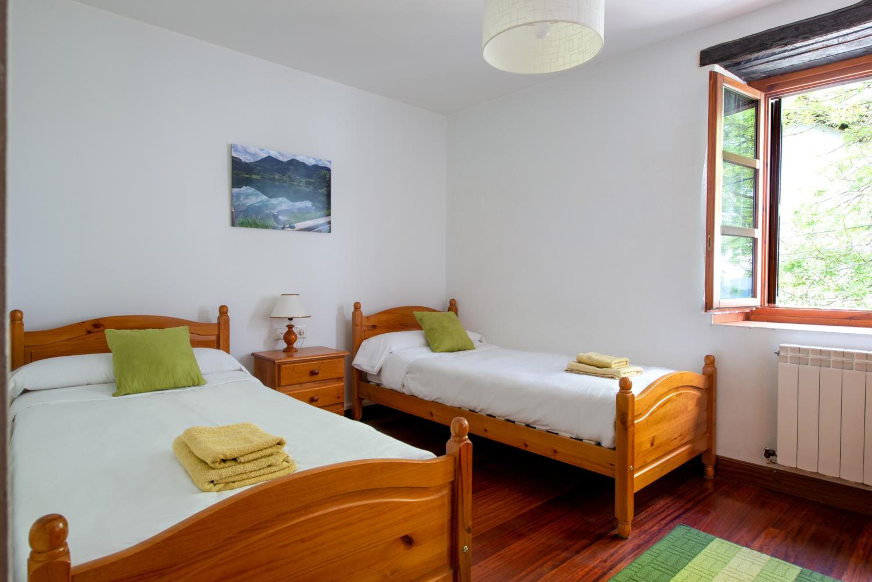 Double or Twin Room with Private Bathroom photo 2