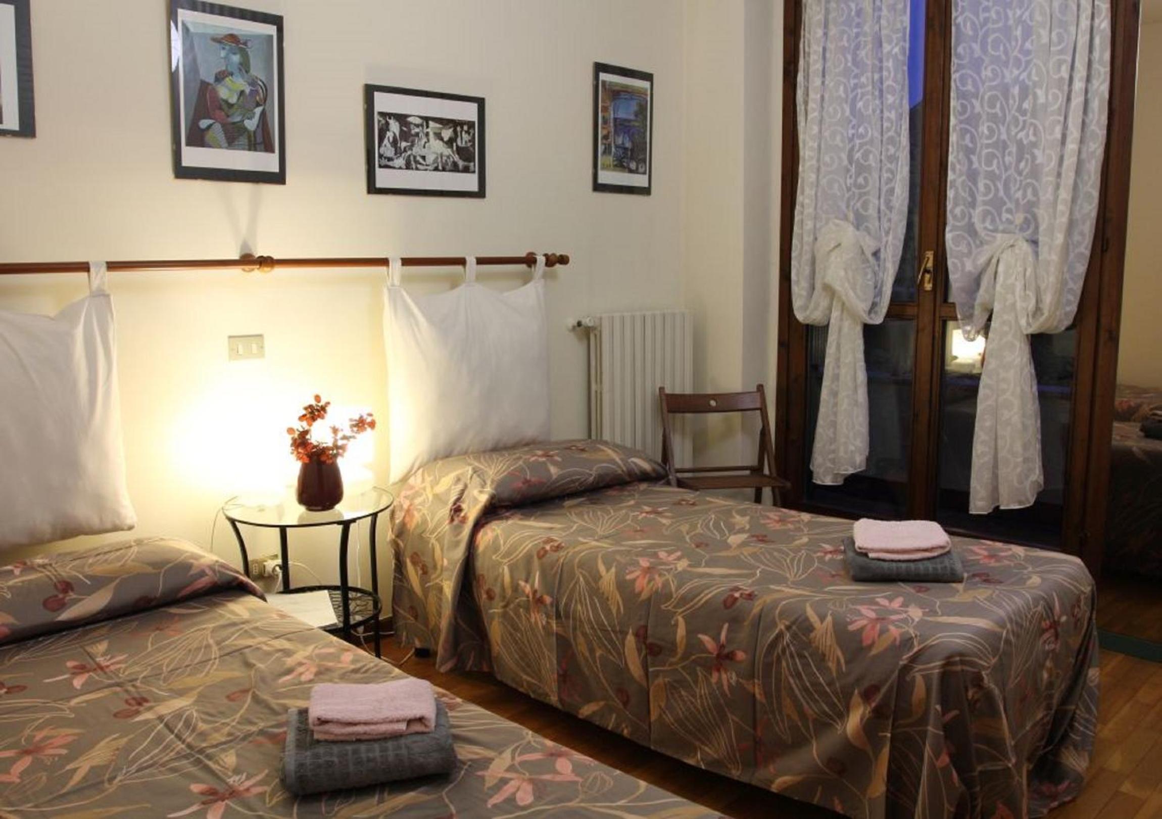 Double Or Twin Room With Private External Bathroom photo 3
