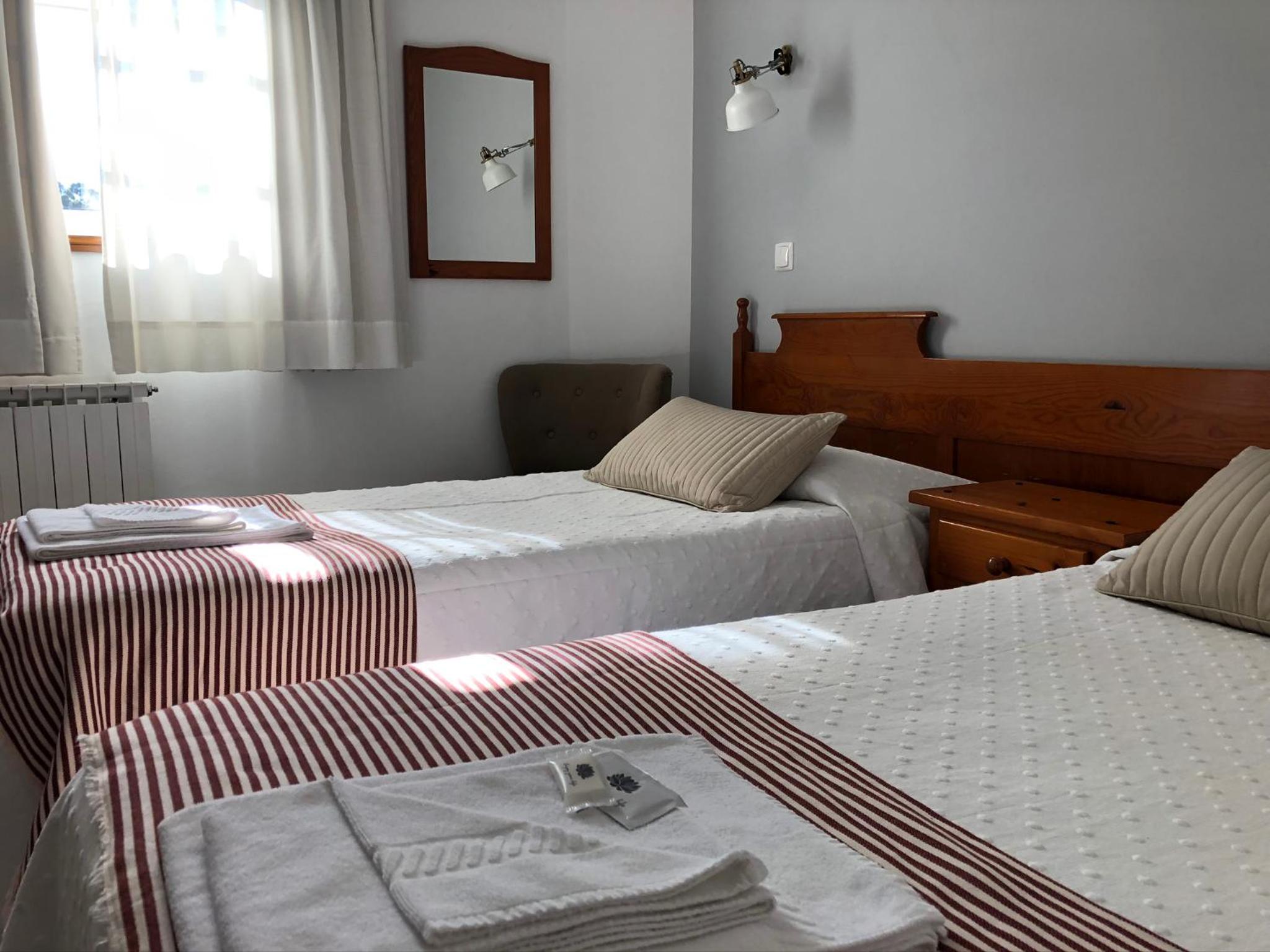 Double or Twin Room - Photo 2