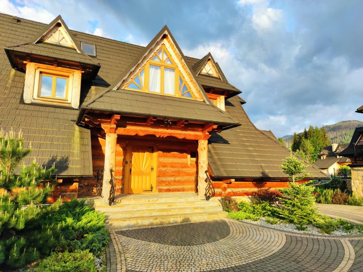Four-Bedroom House photo 3
