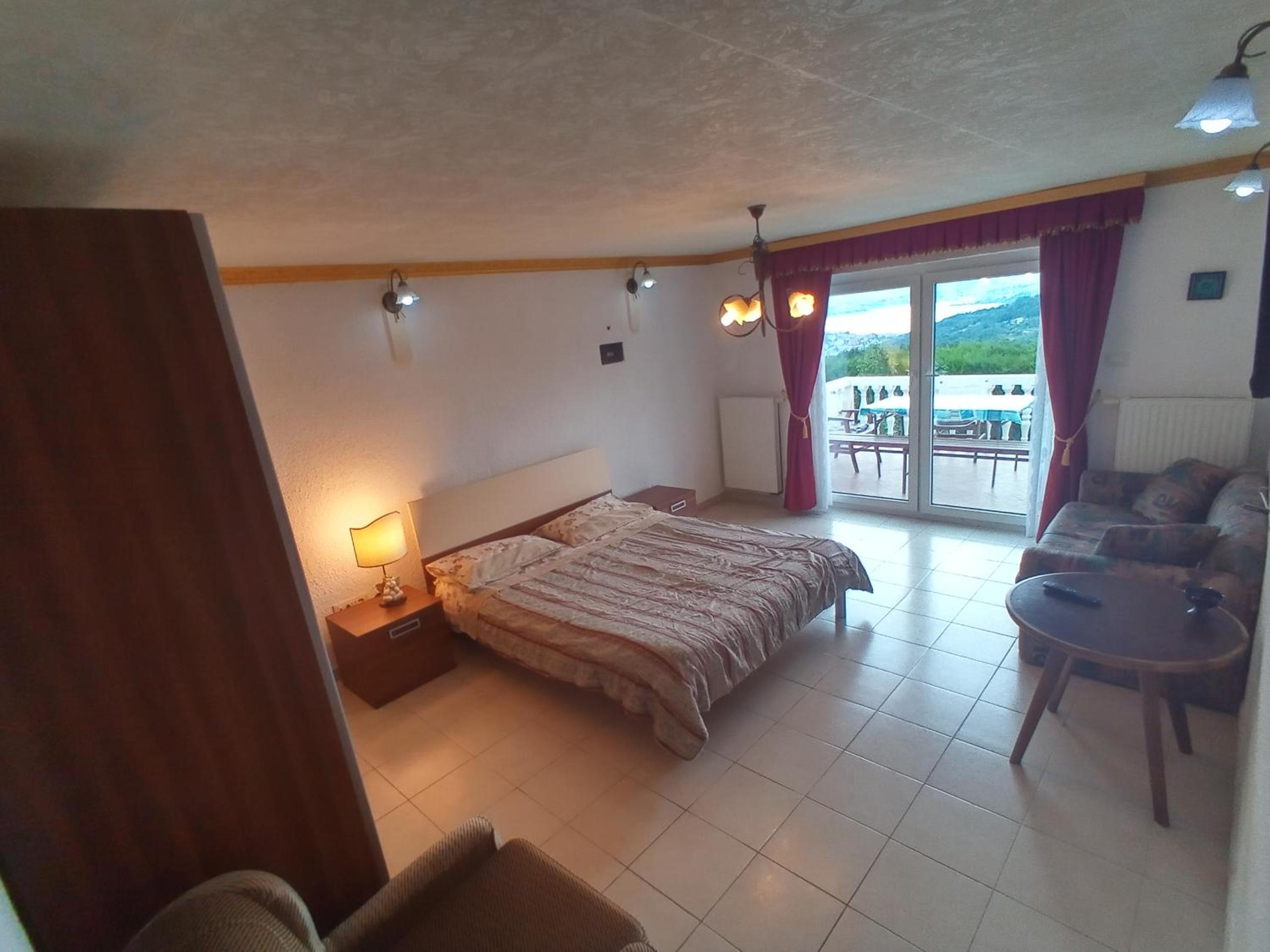 Double Room with Shared Bathroom