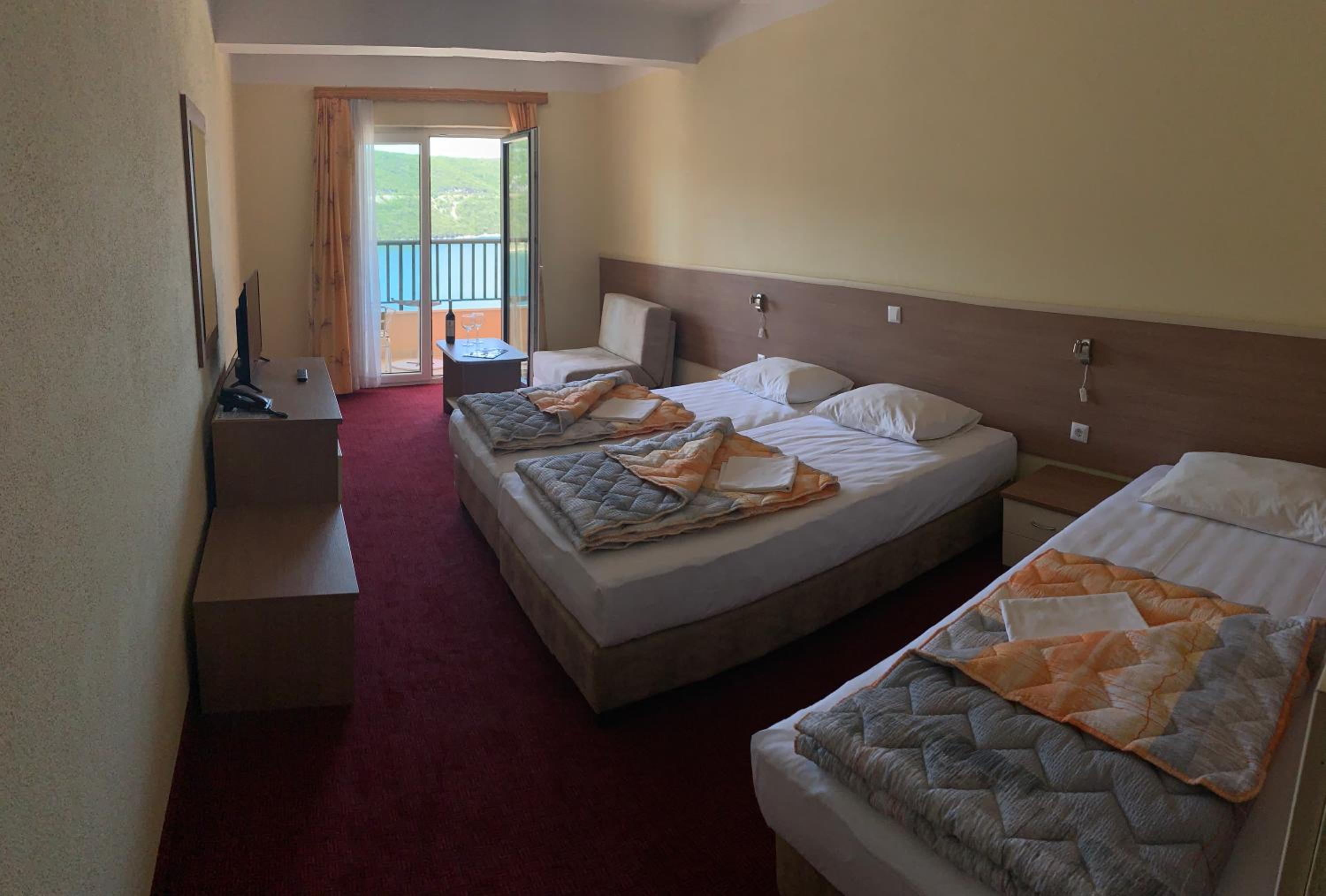 Apartment with Sea View (3 Adults) - Photo 1