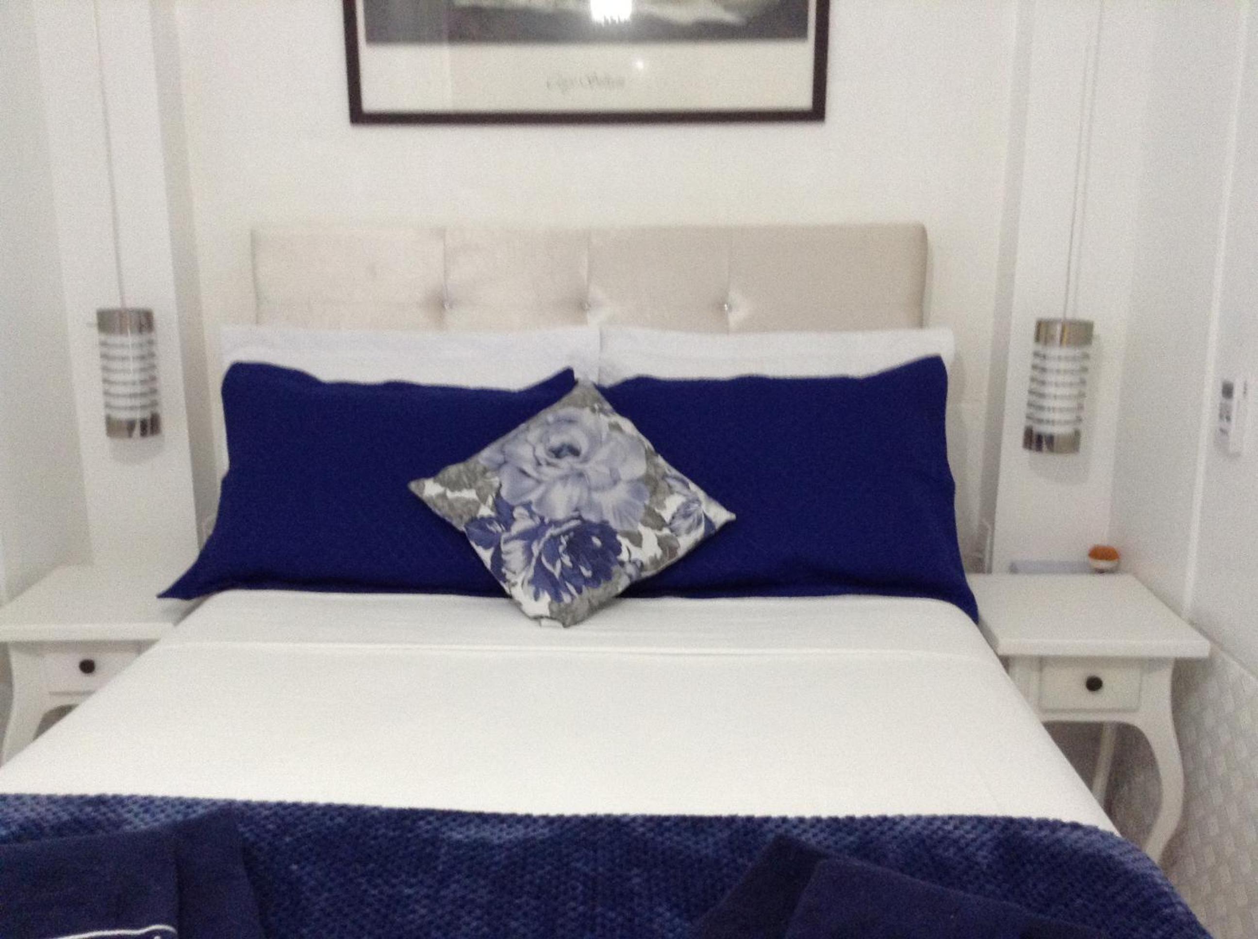 Suite with Balcony - Photo 9