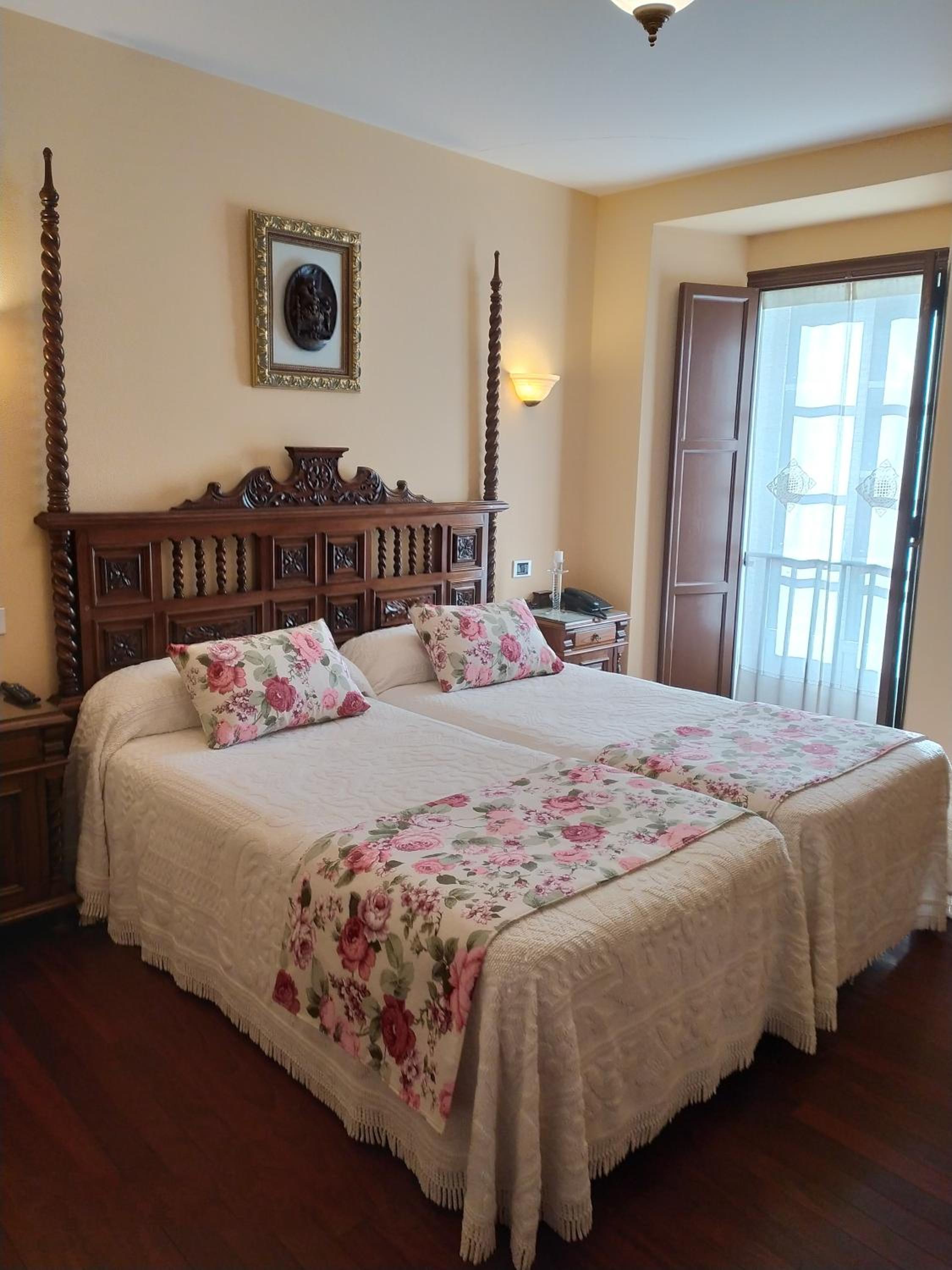 Double Room - Photo 14