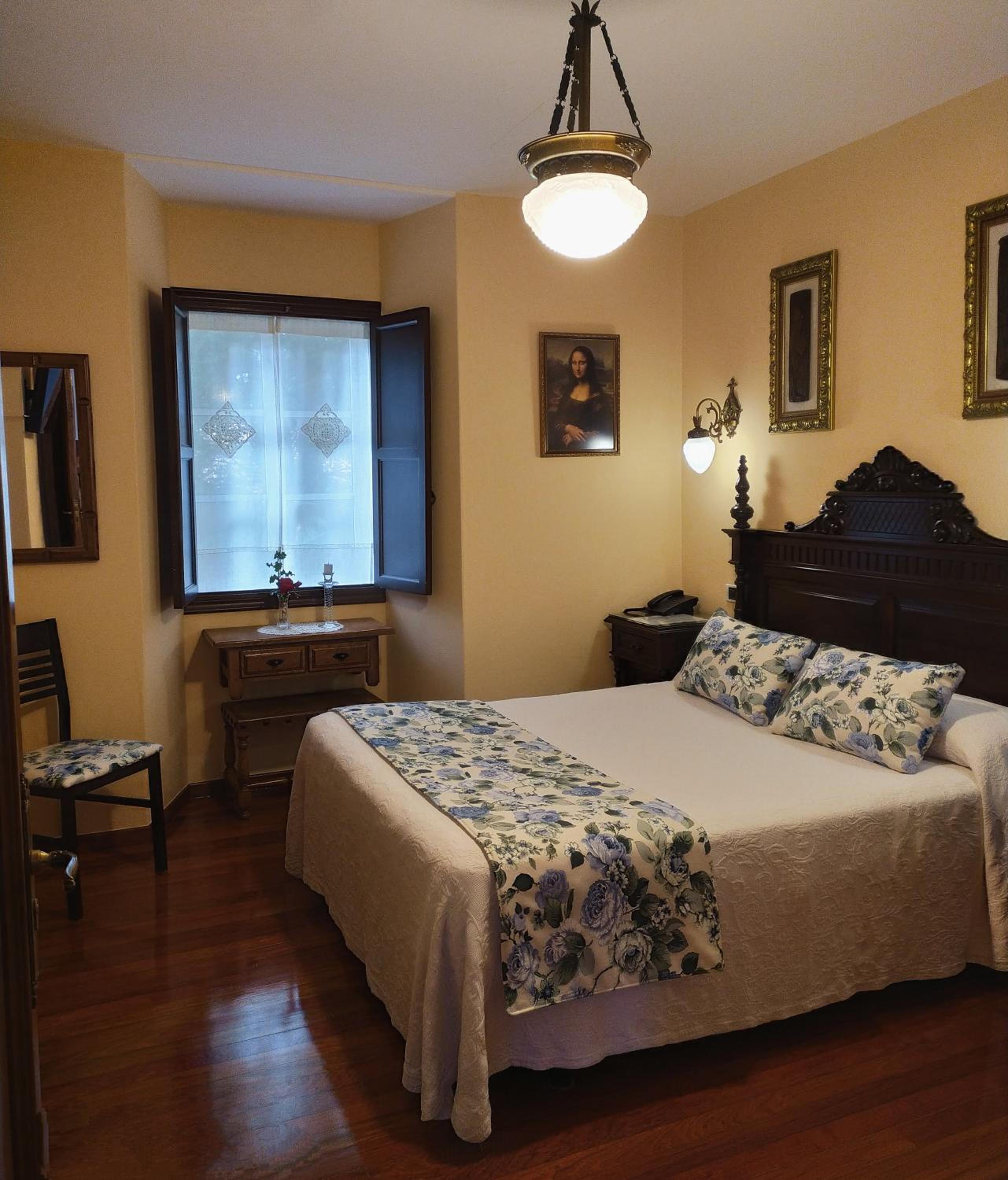Double Room - Photo 15
