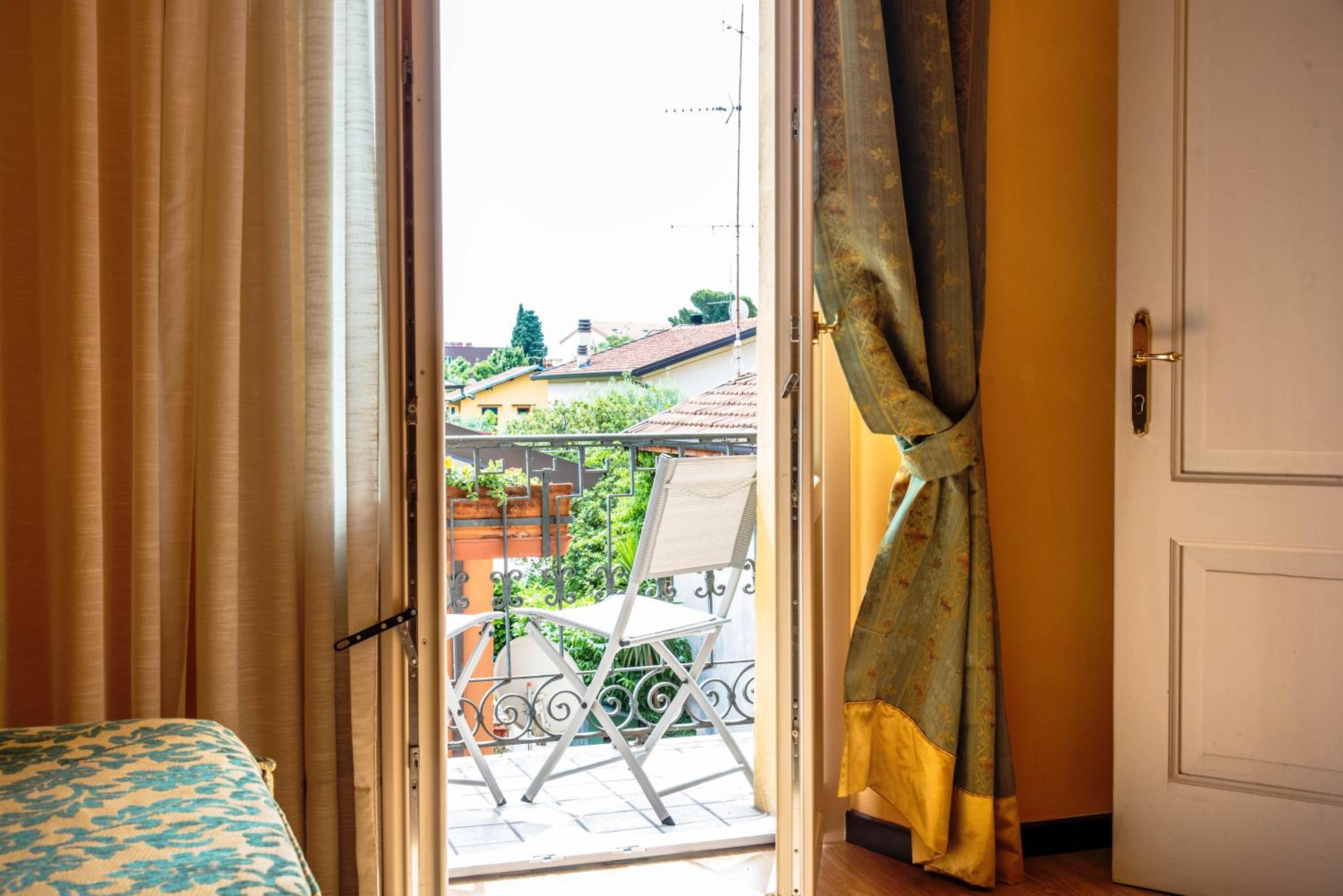 Superior Double or Twin Room - Photo 8