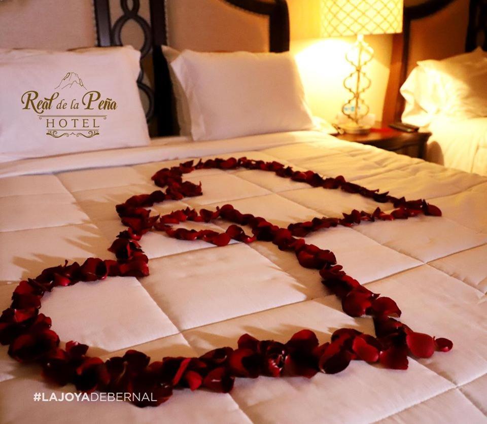 Deluxe King Room - Photo 3