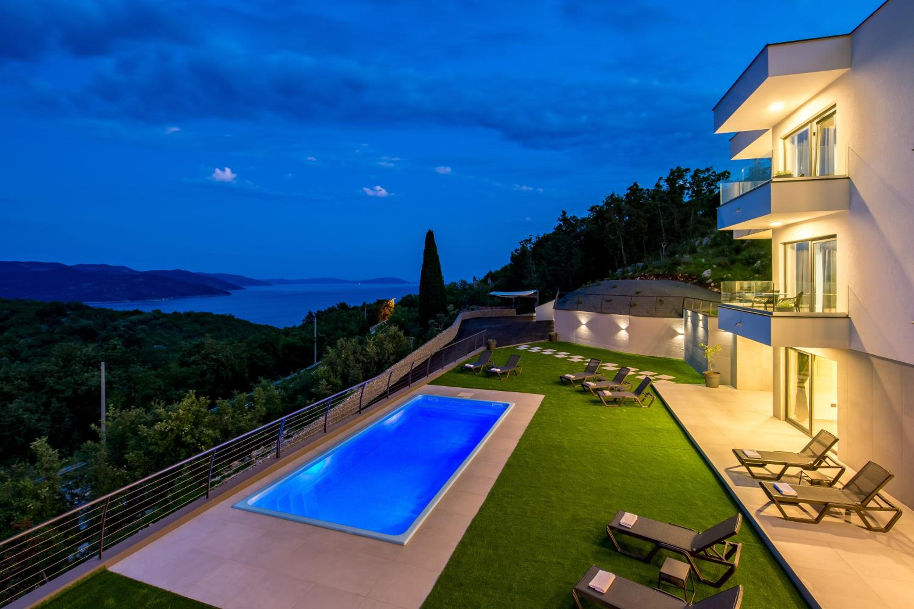 Villa photo 3