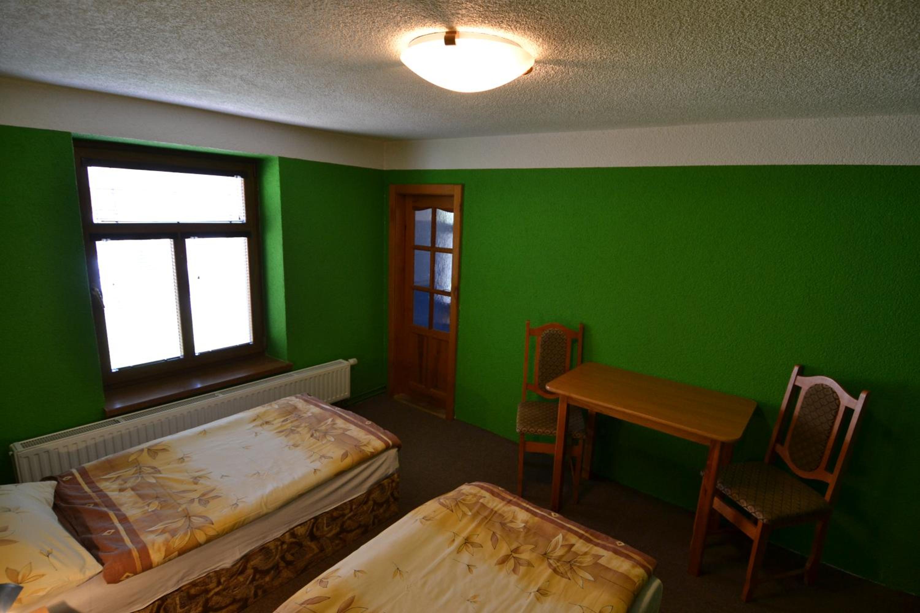 Double or Twin Room with Private Bathroom photo 3