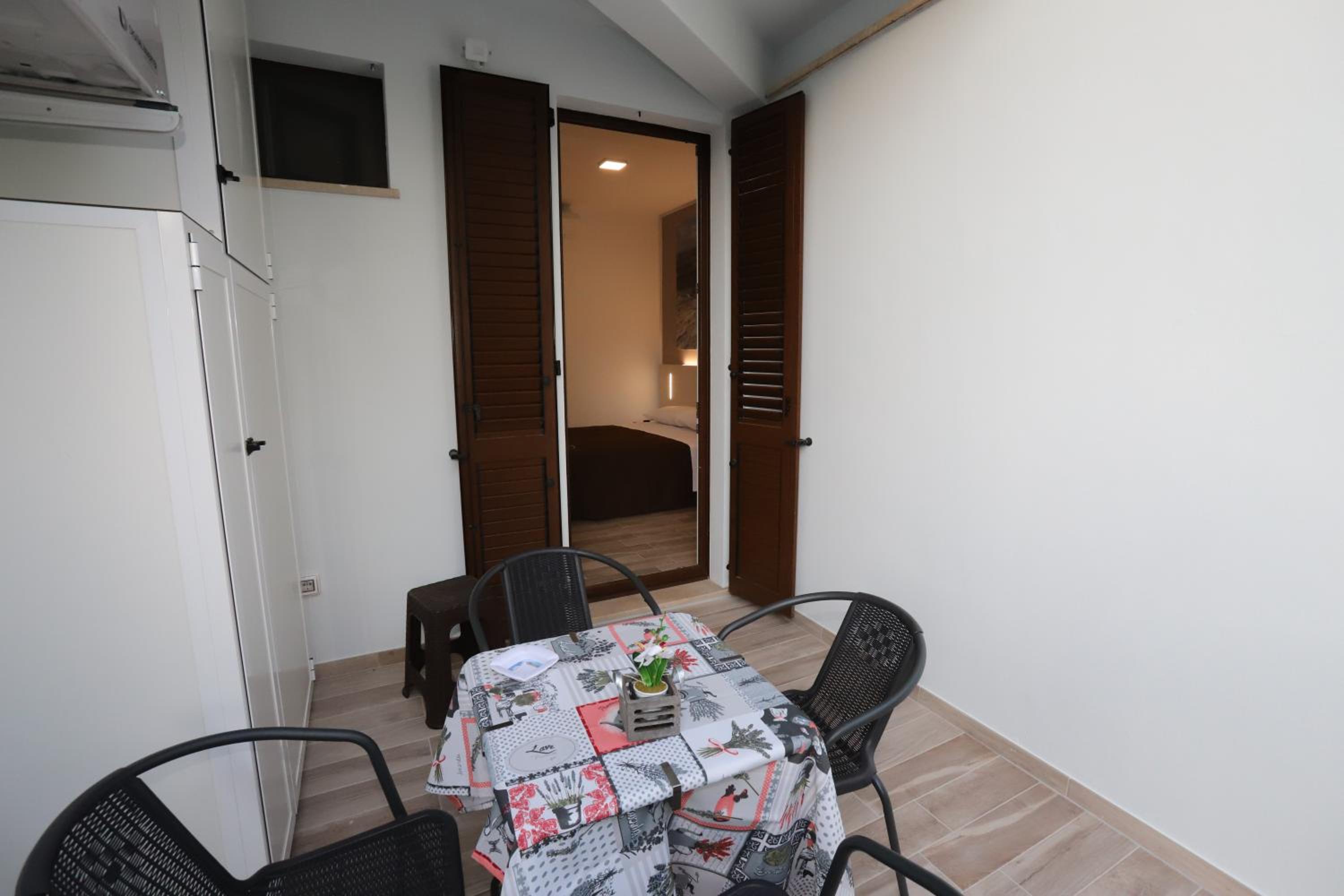 Quadruple Room with Terrace photo 3