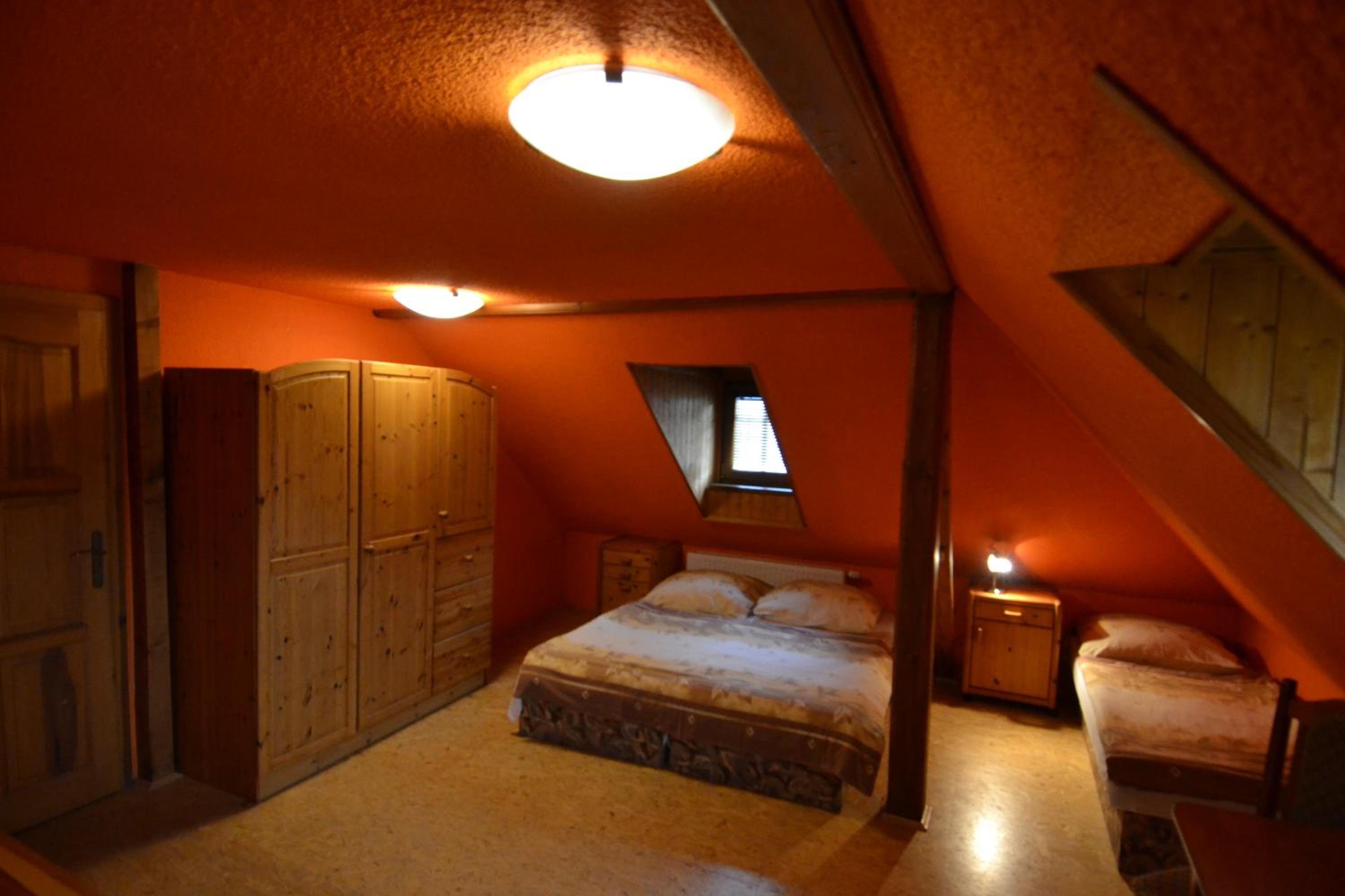 Quadruple Room with Private Bathroom photo 2
