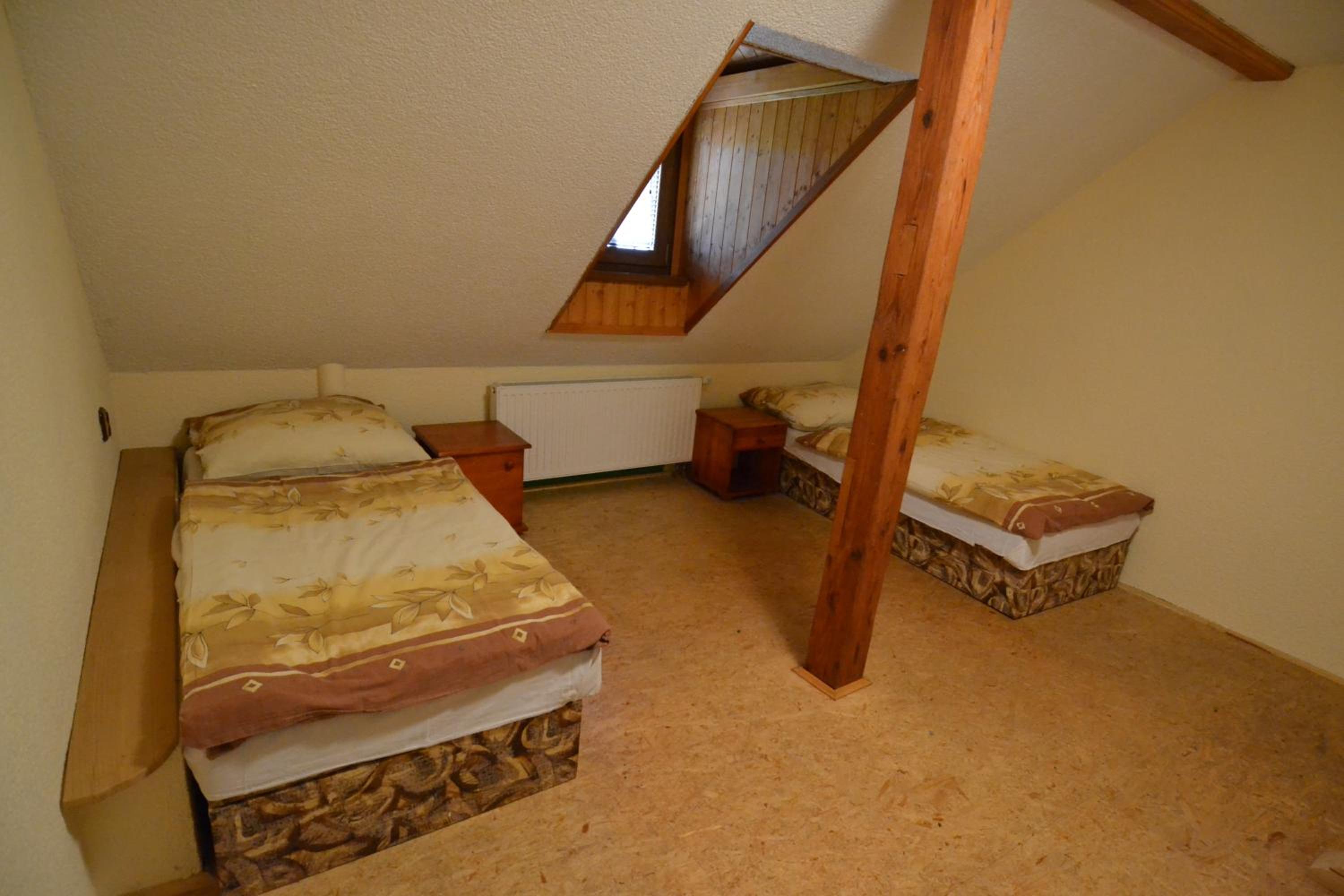 Double or Twin Room with Shared Bathroom photo 1