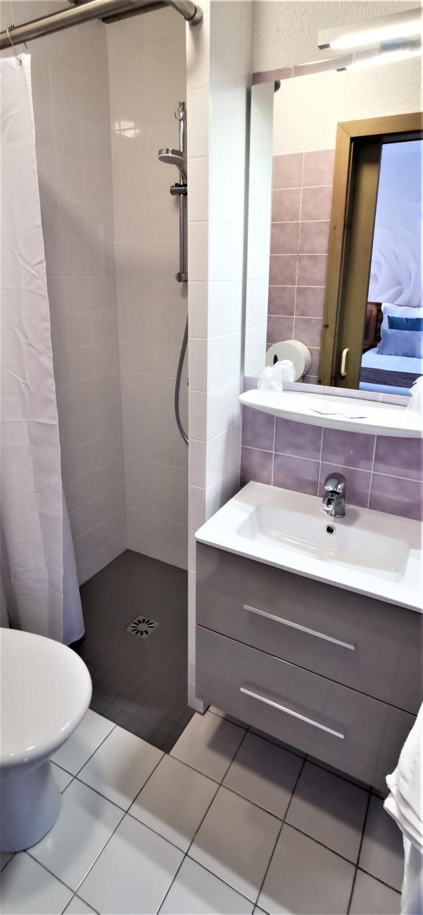 Double or Twin Room photo 3