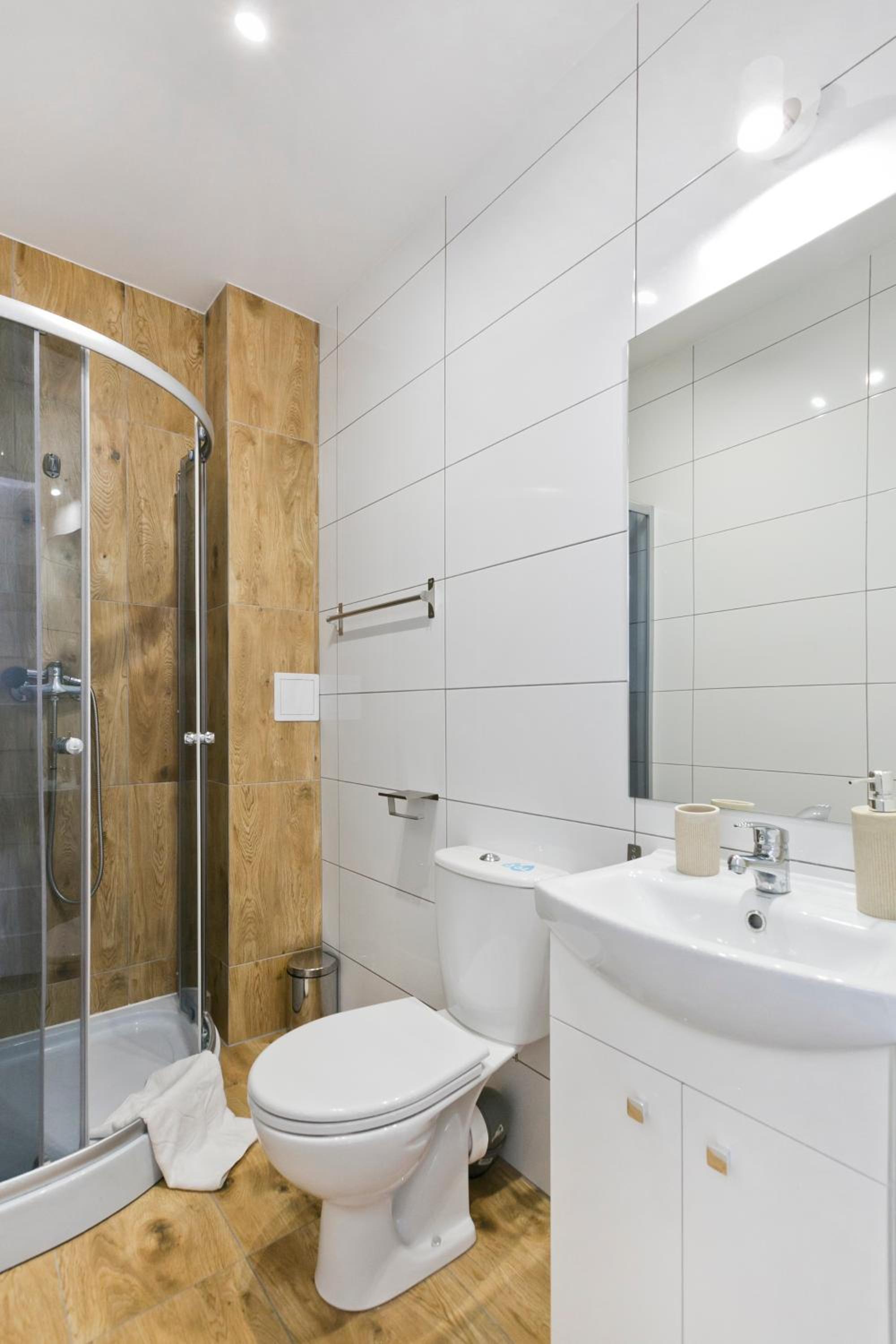 Family Room with Private Bathroom photo 3