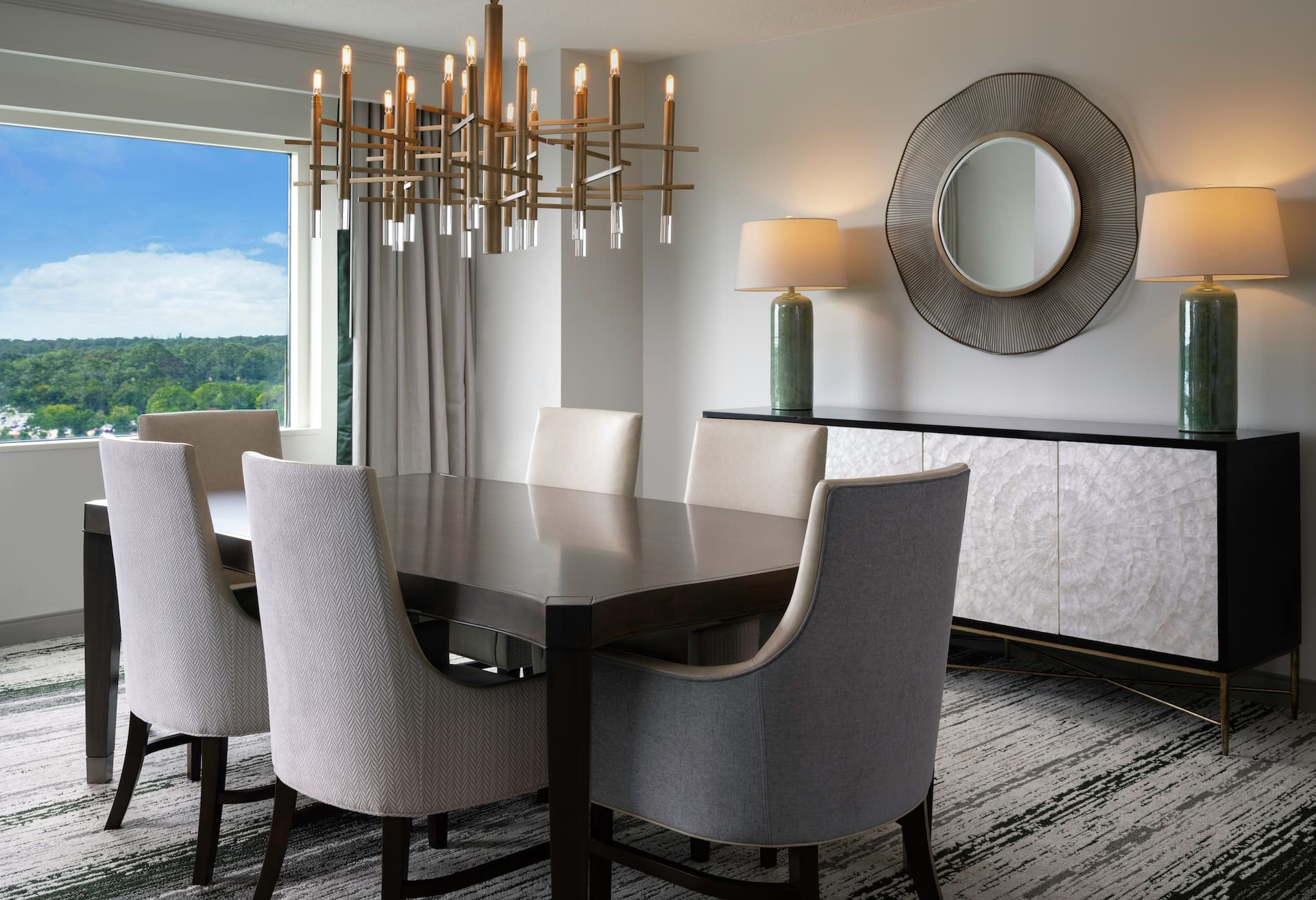 Executive Suite, 1 King Bed, Accessible (Roll-in Shower)