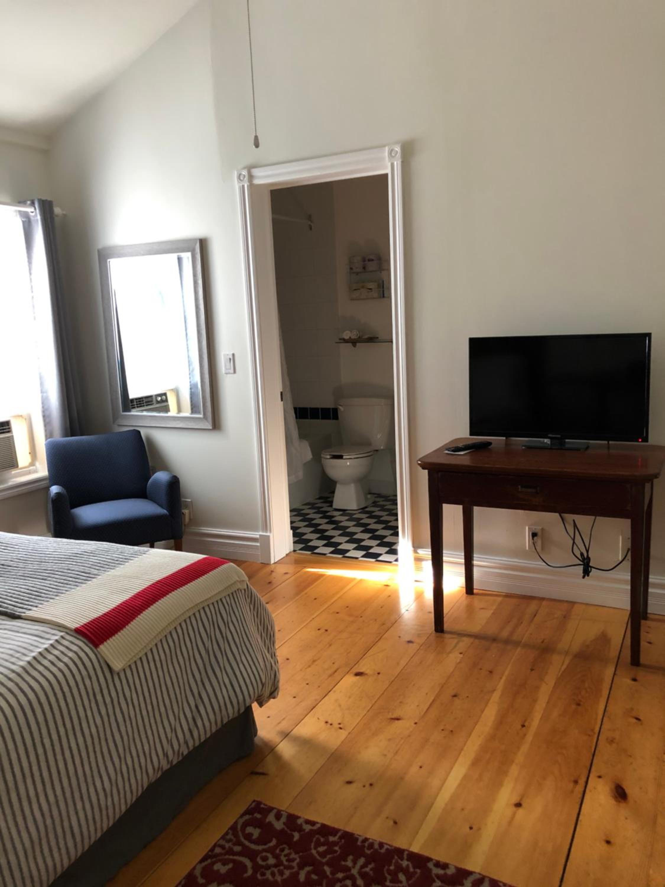 Standard Double Room - Photo 6