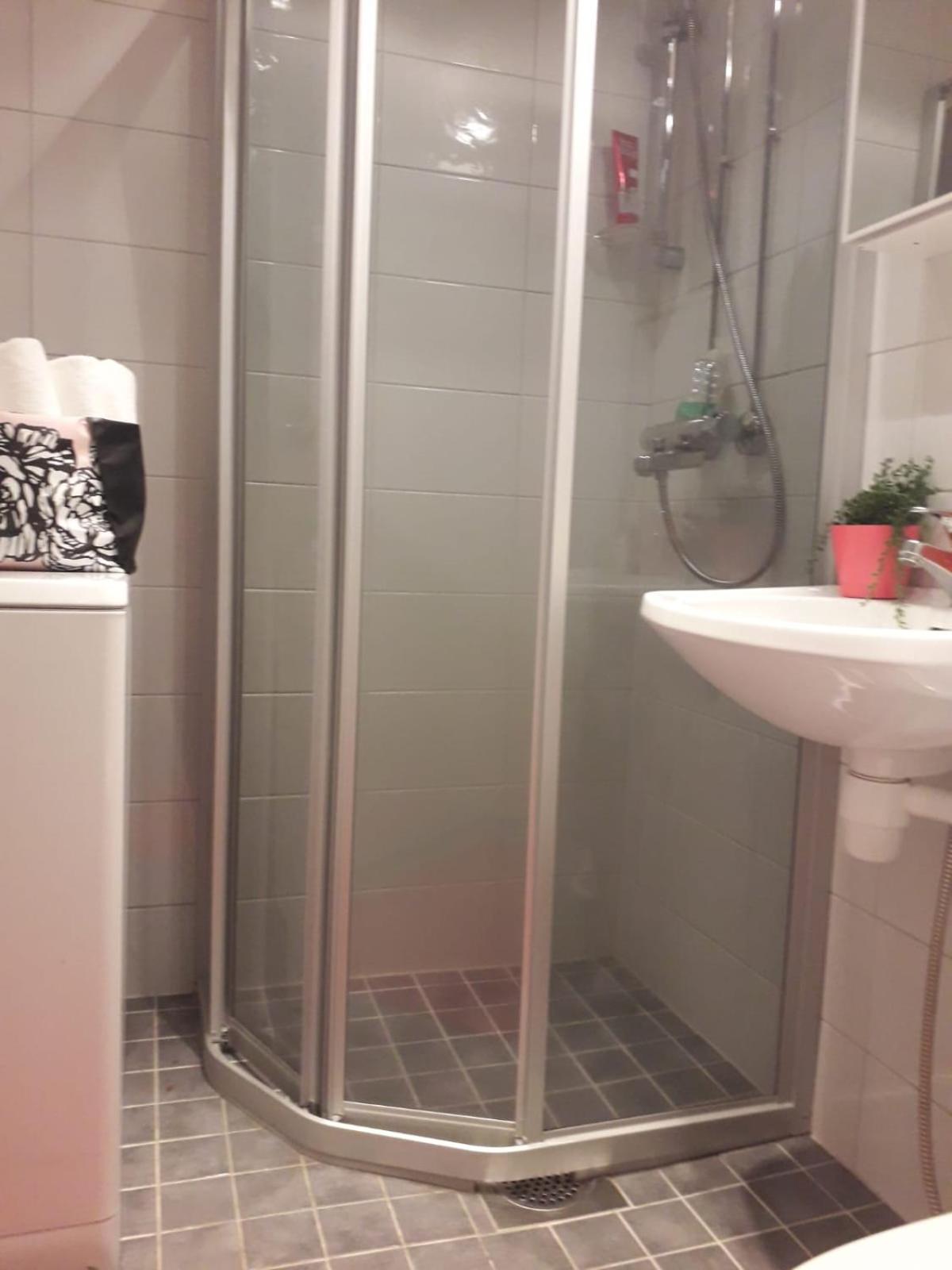 One-Bedroom Apartment - Photo 4