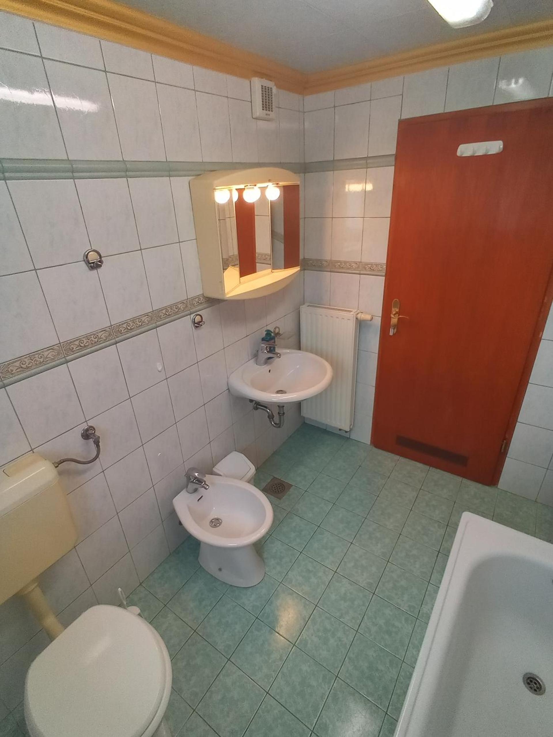 Double Room with Shared Bathroom photo 2