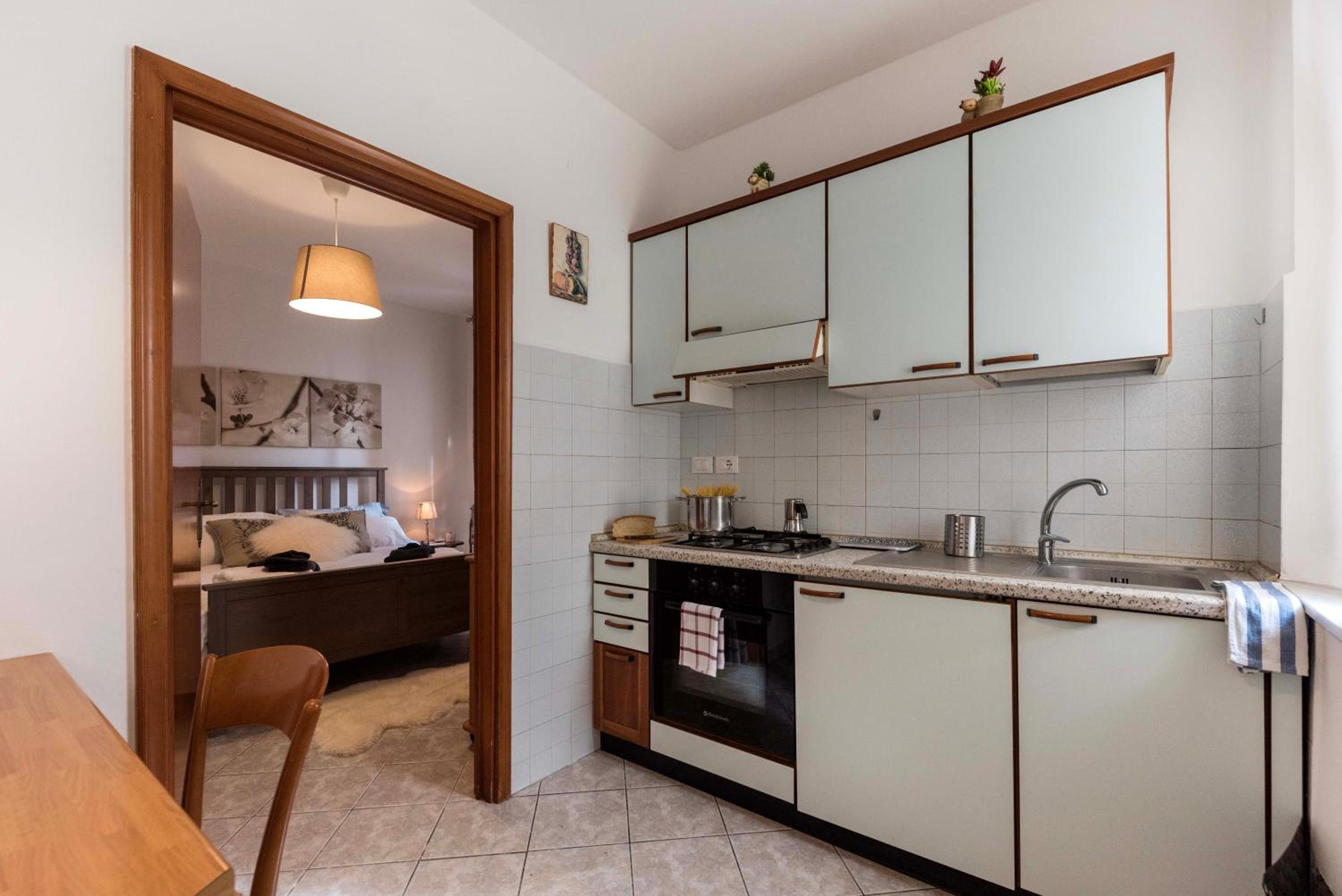 One-Bedroom Apartment - Photo 9