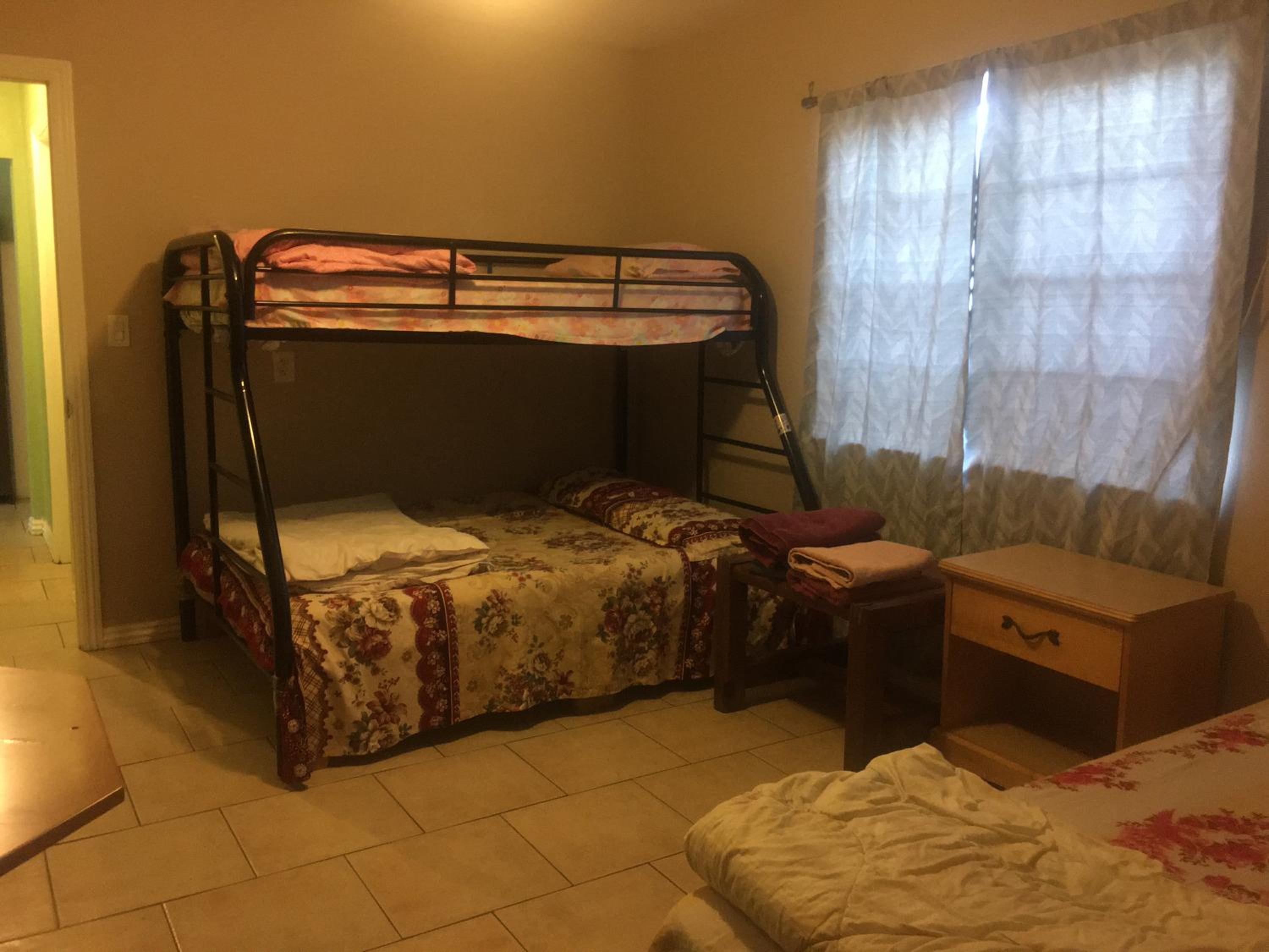 Quadruple Room with Shared Bathroom photo 1
