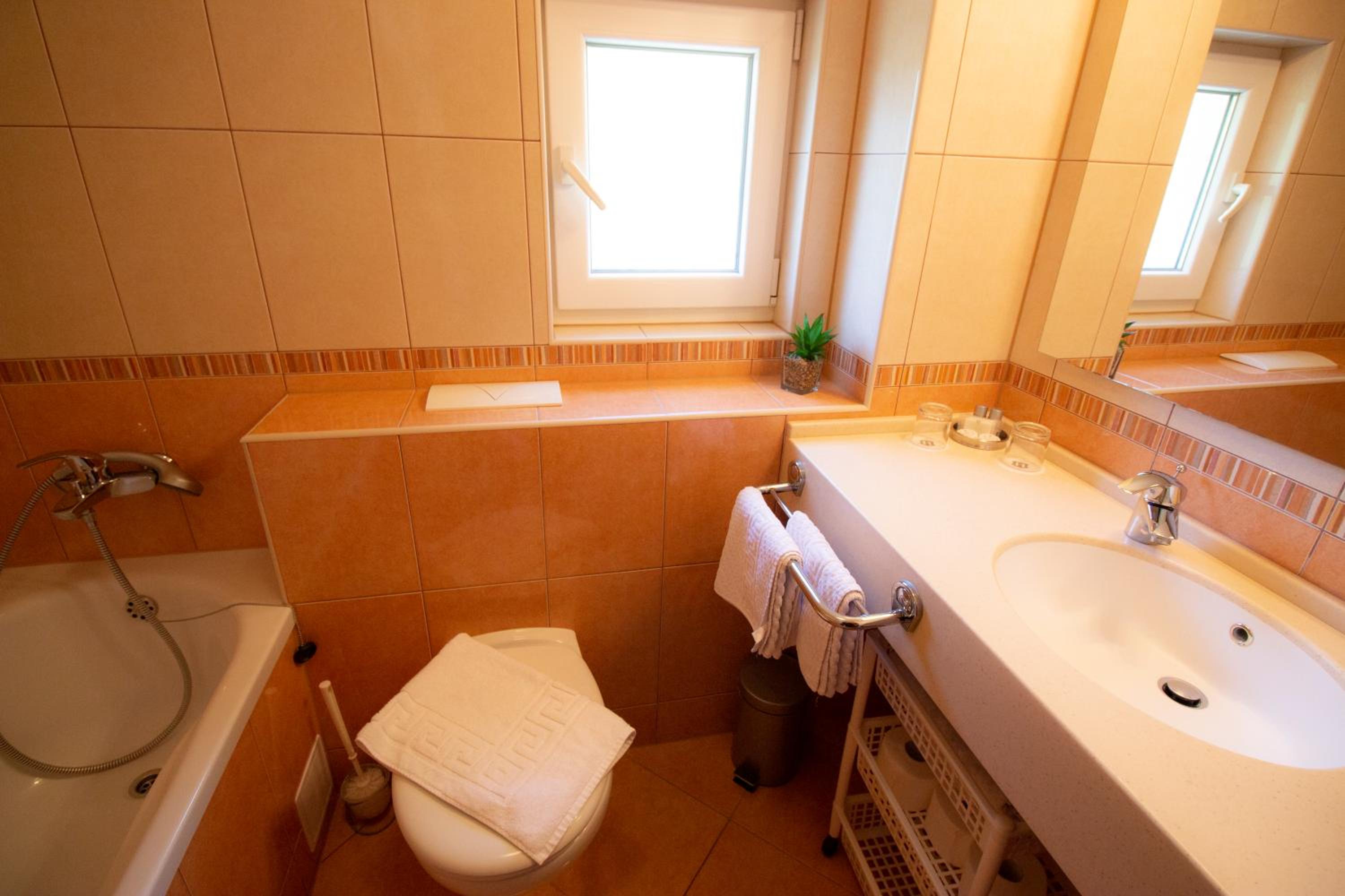 Two-Bedroom Apartment - Photo 3