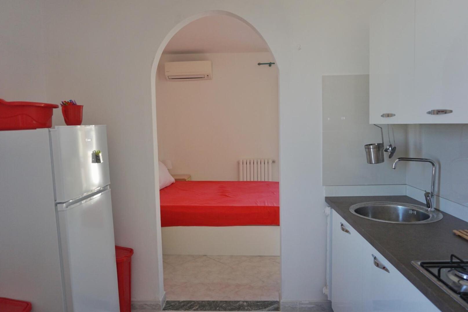 Studio with Lateral Sea View - Photo 7