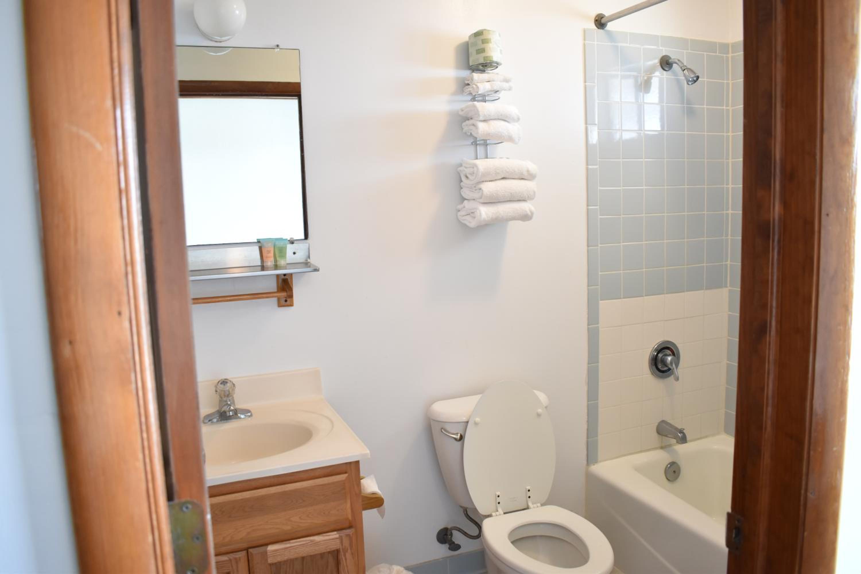 King Room Ocean Front - Third Floor - Photo 5