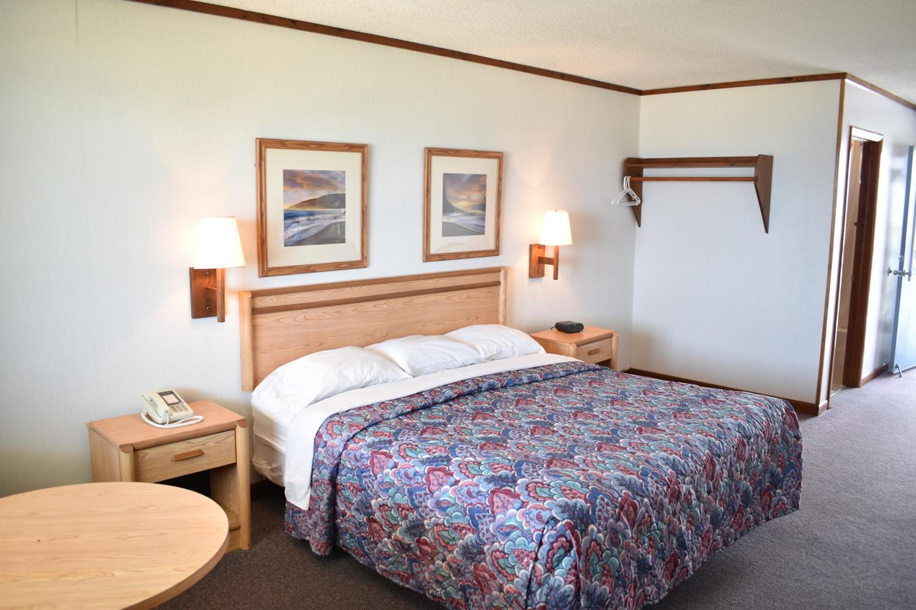 King Room Ocean Front - Third Floor - Photo 3