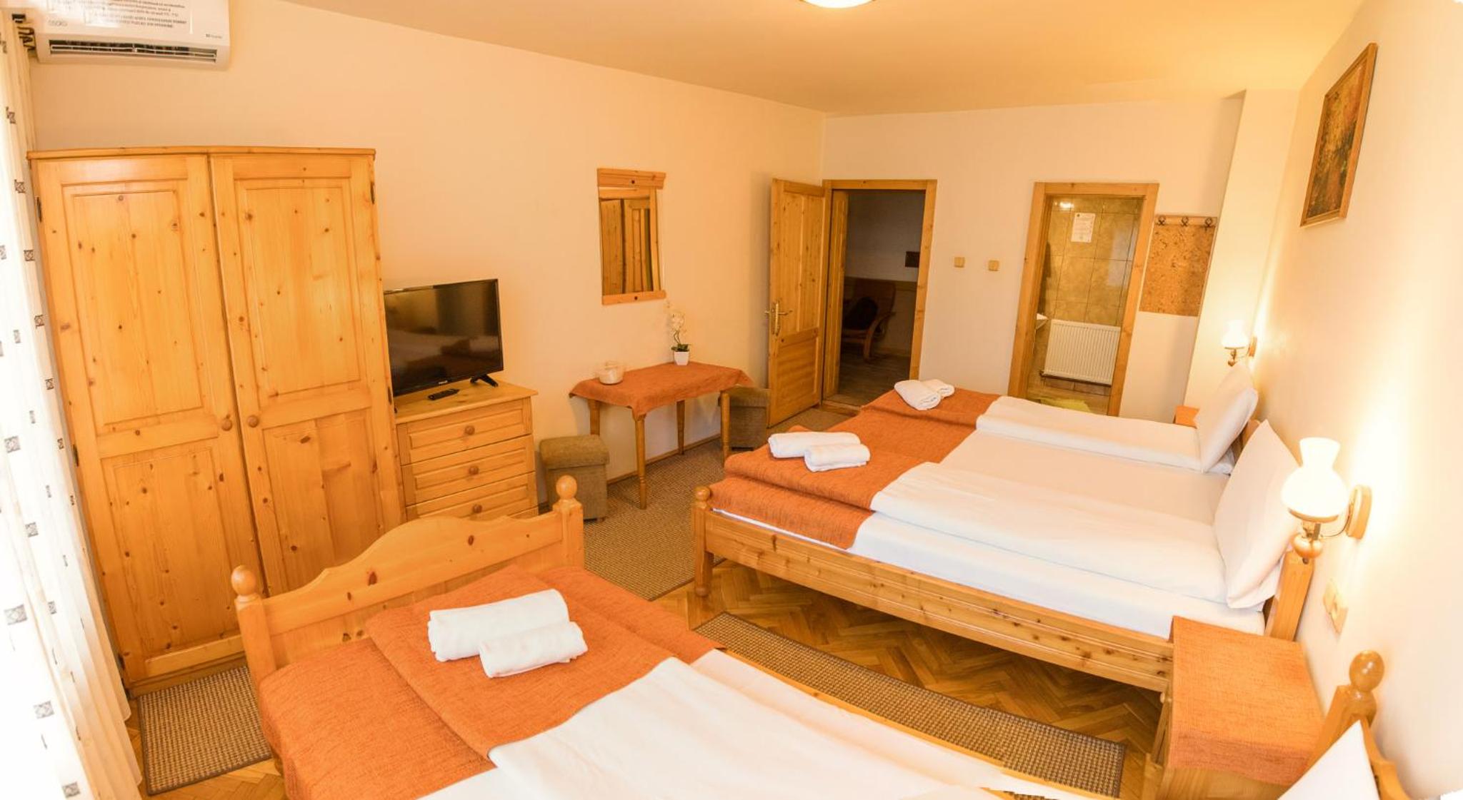 Triple Room - Photo 1